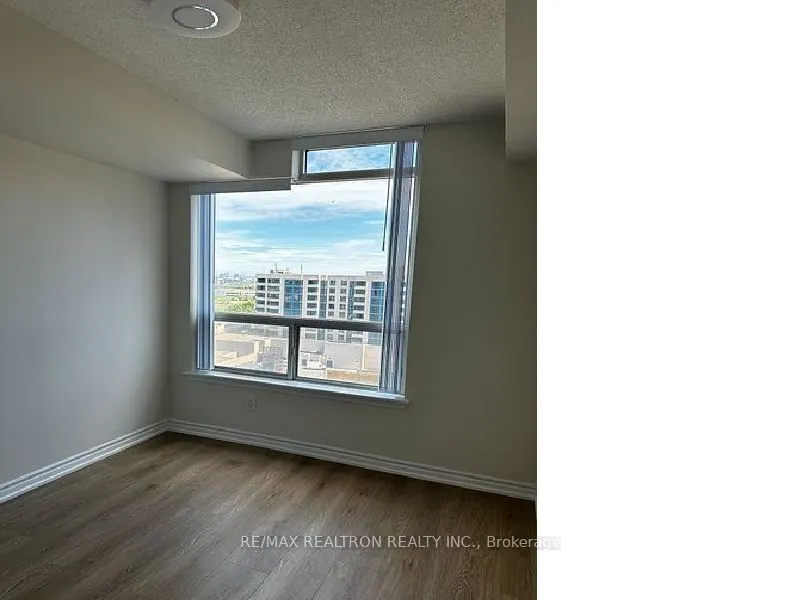 9015 Leslie Street, #1218