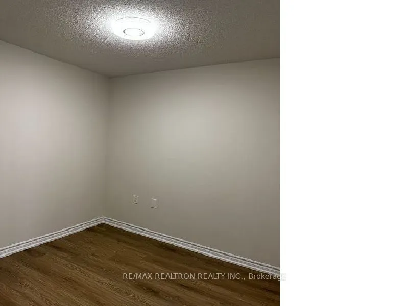 9015 Leslie Street, #1218