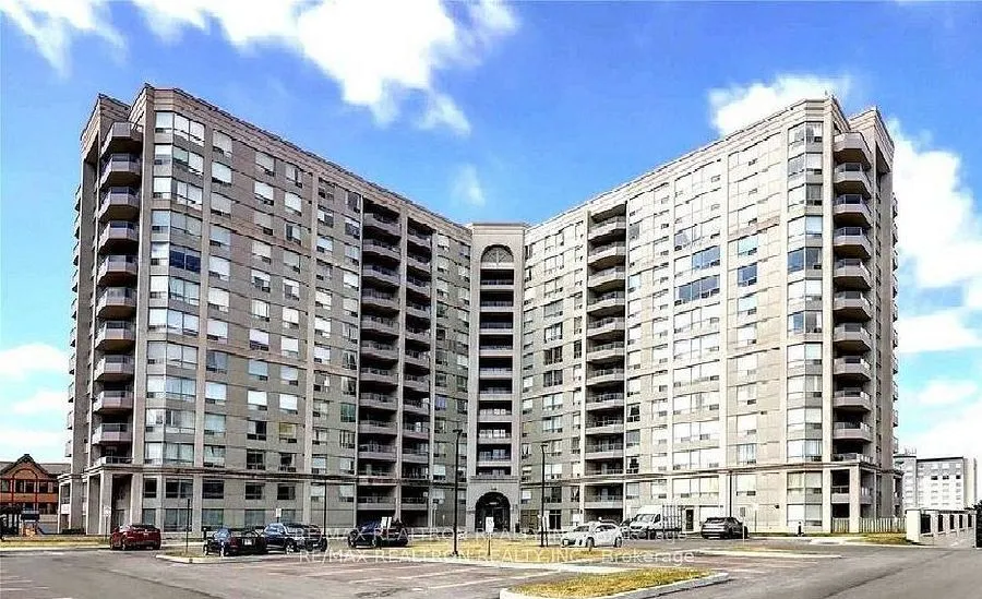 9015 Leslie Street, #1218