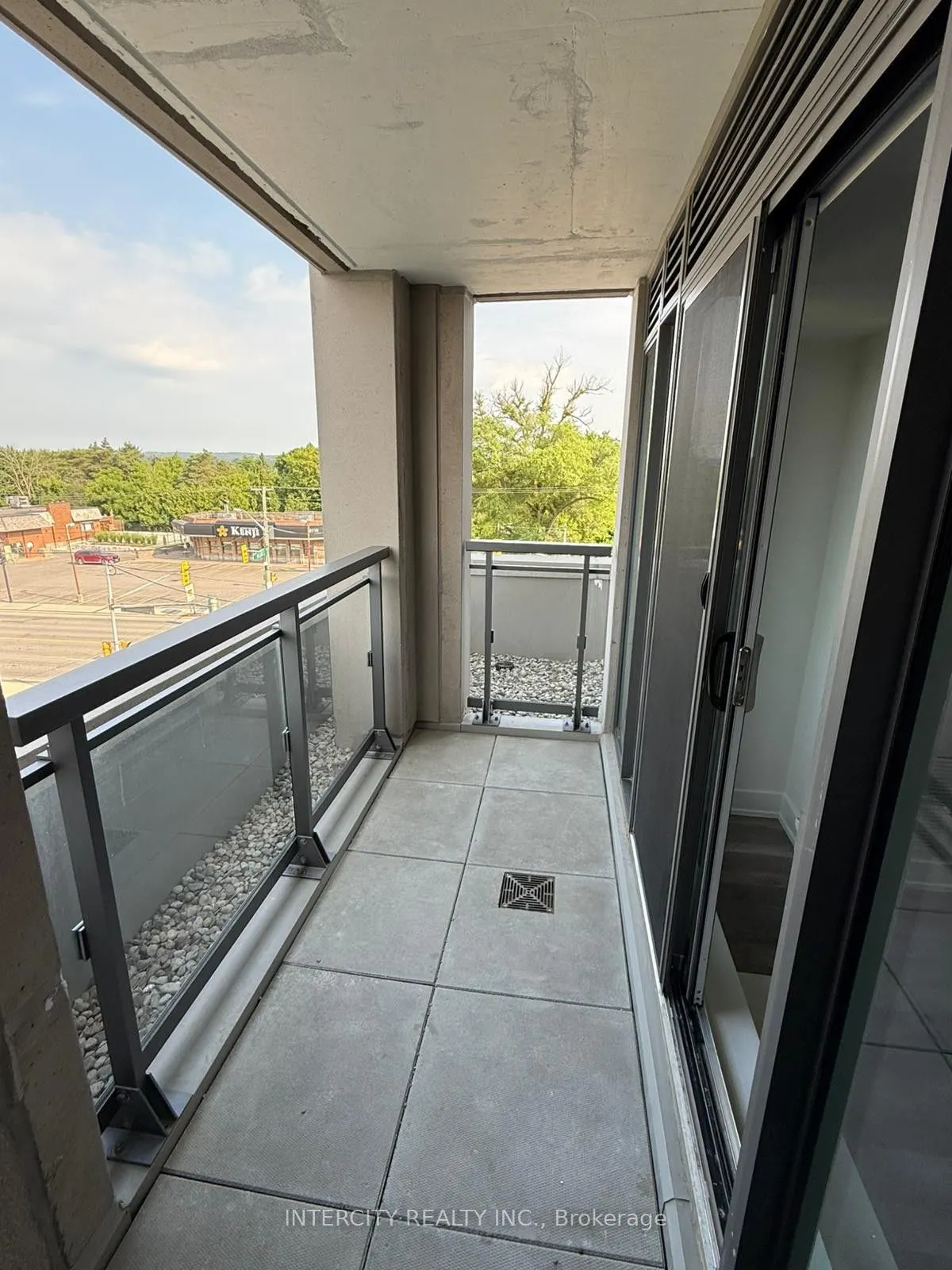 2075 King Road, #422