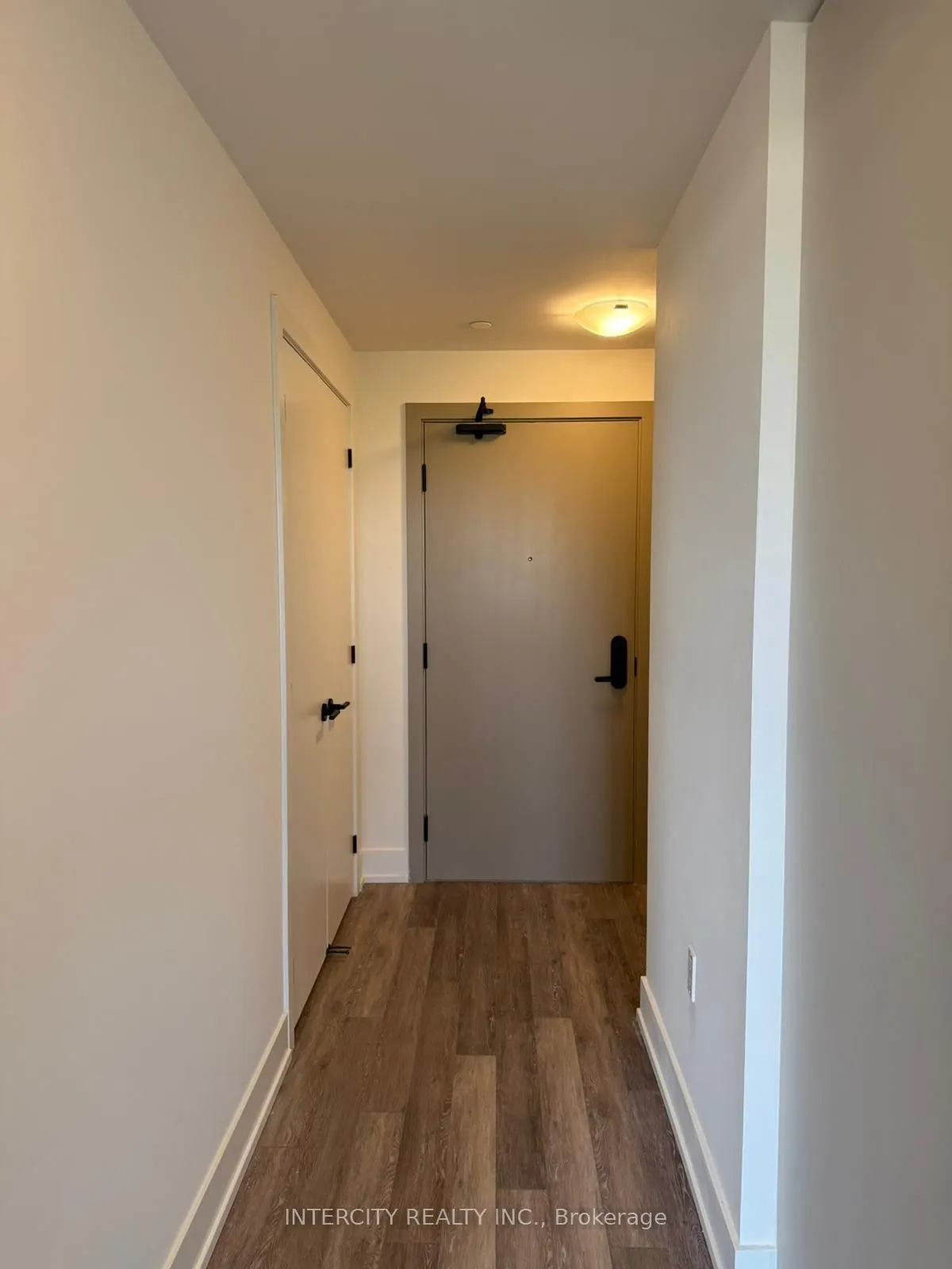 2075 King Road, #422