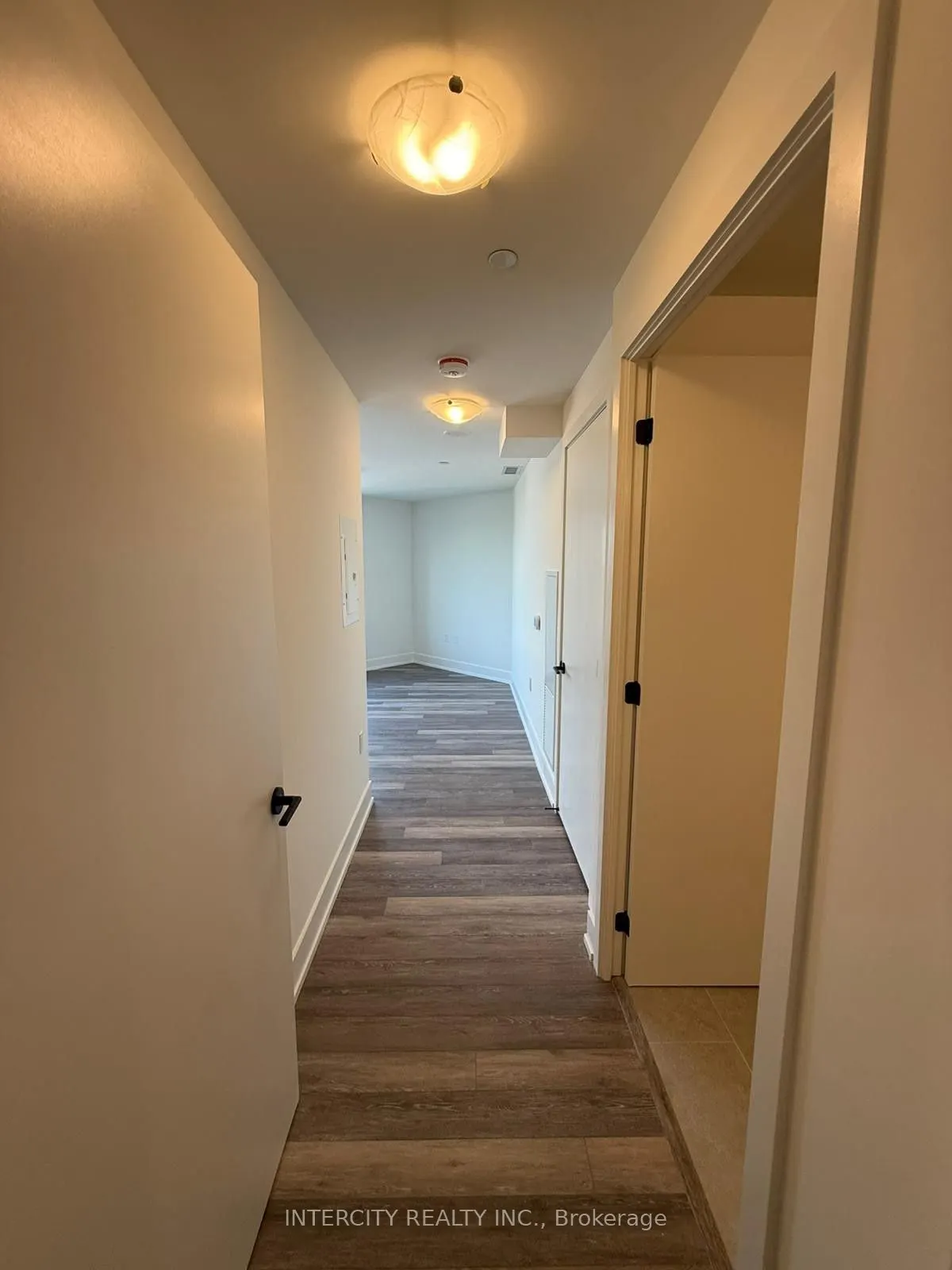 2075 King Road, #422