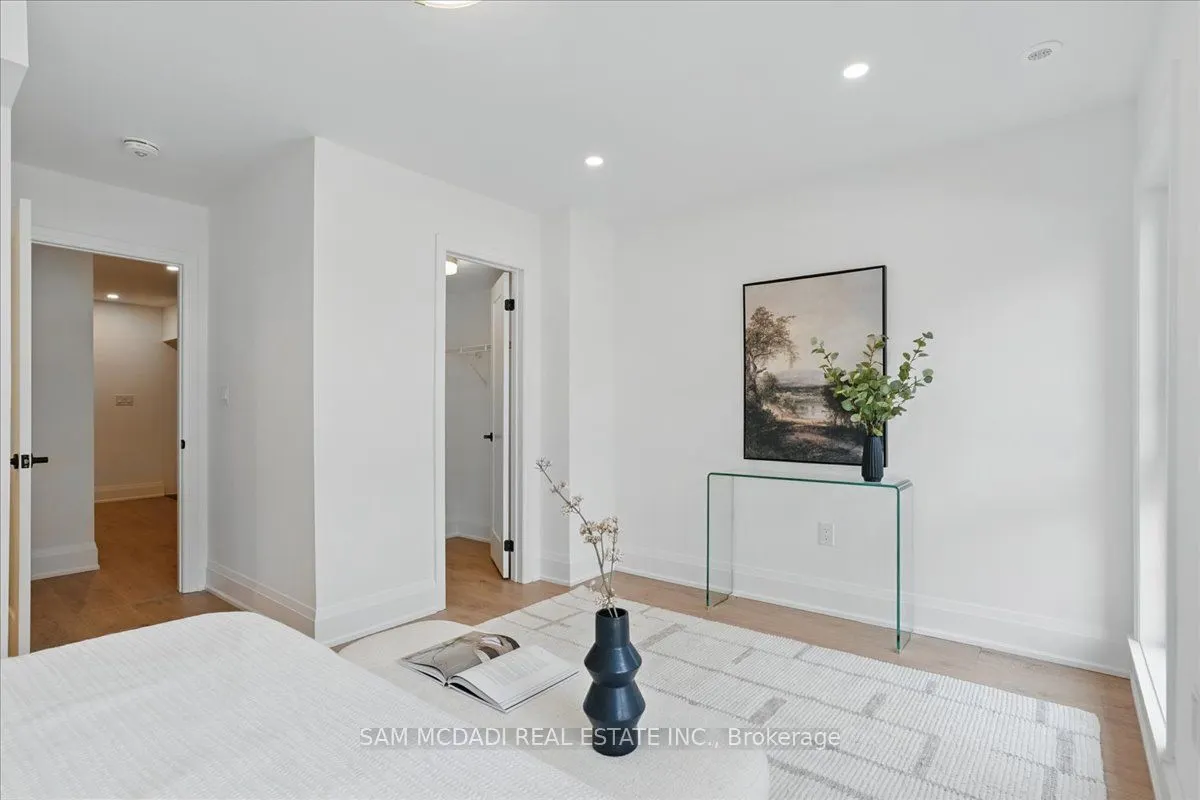 33 Burleigh Mews