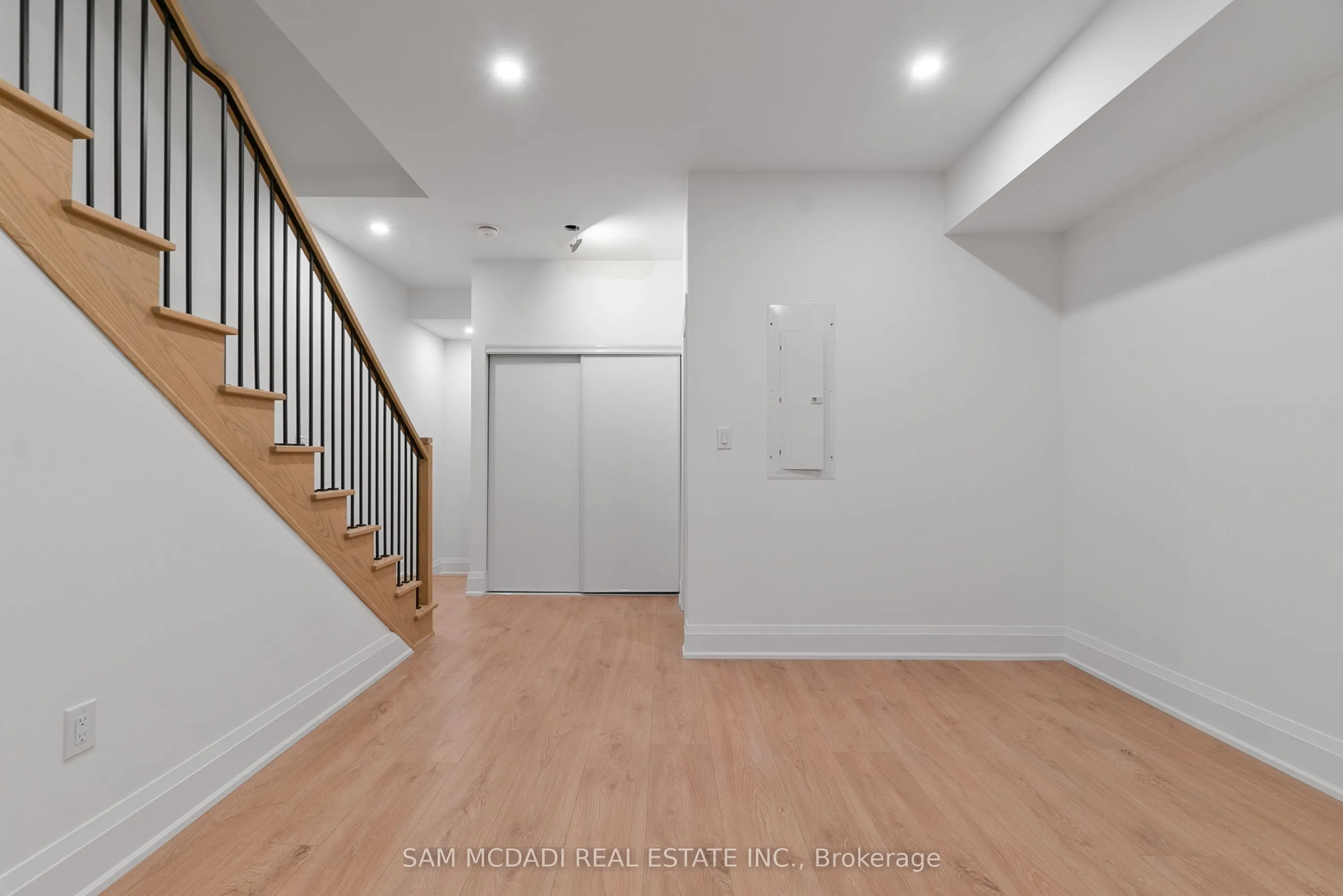 33 Burleigh Mews
