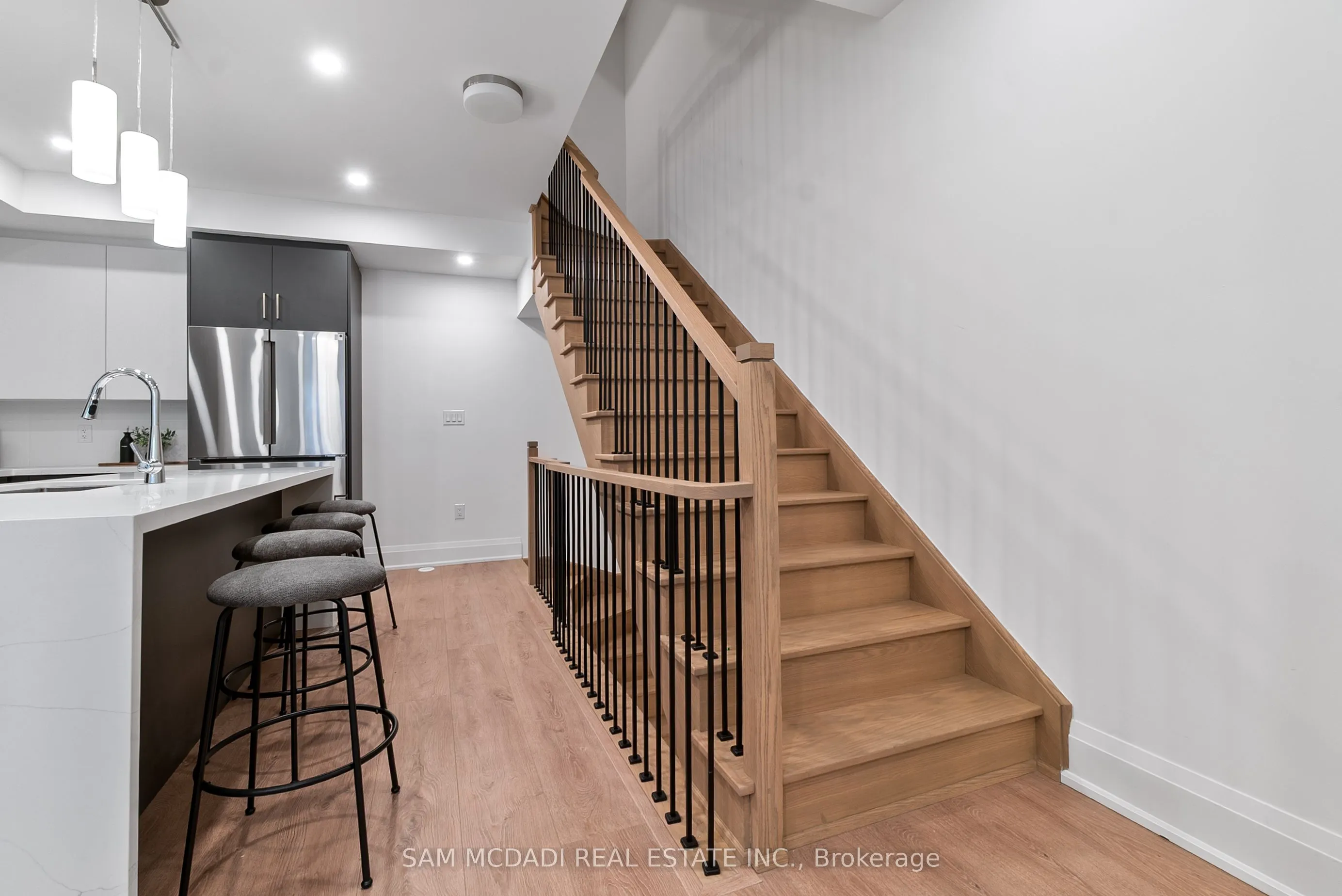33 Burleigh Mews