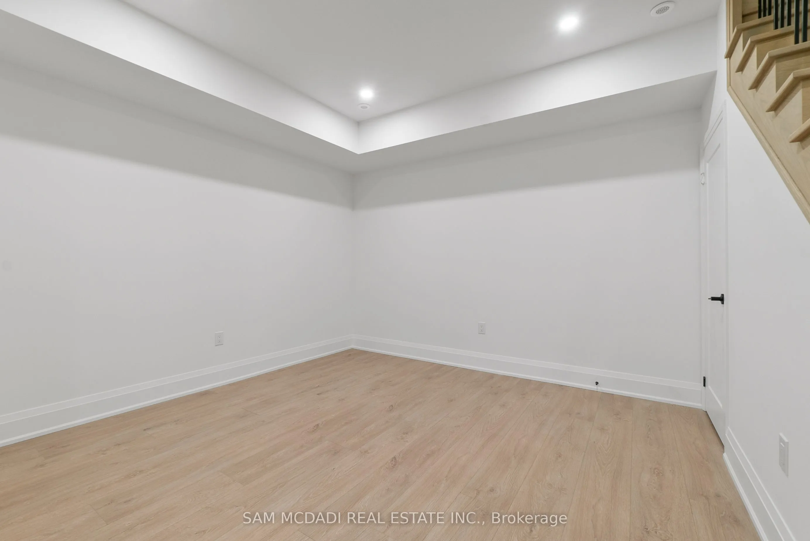 33 Burleigh Mews