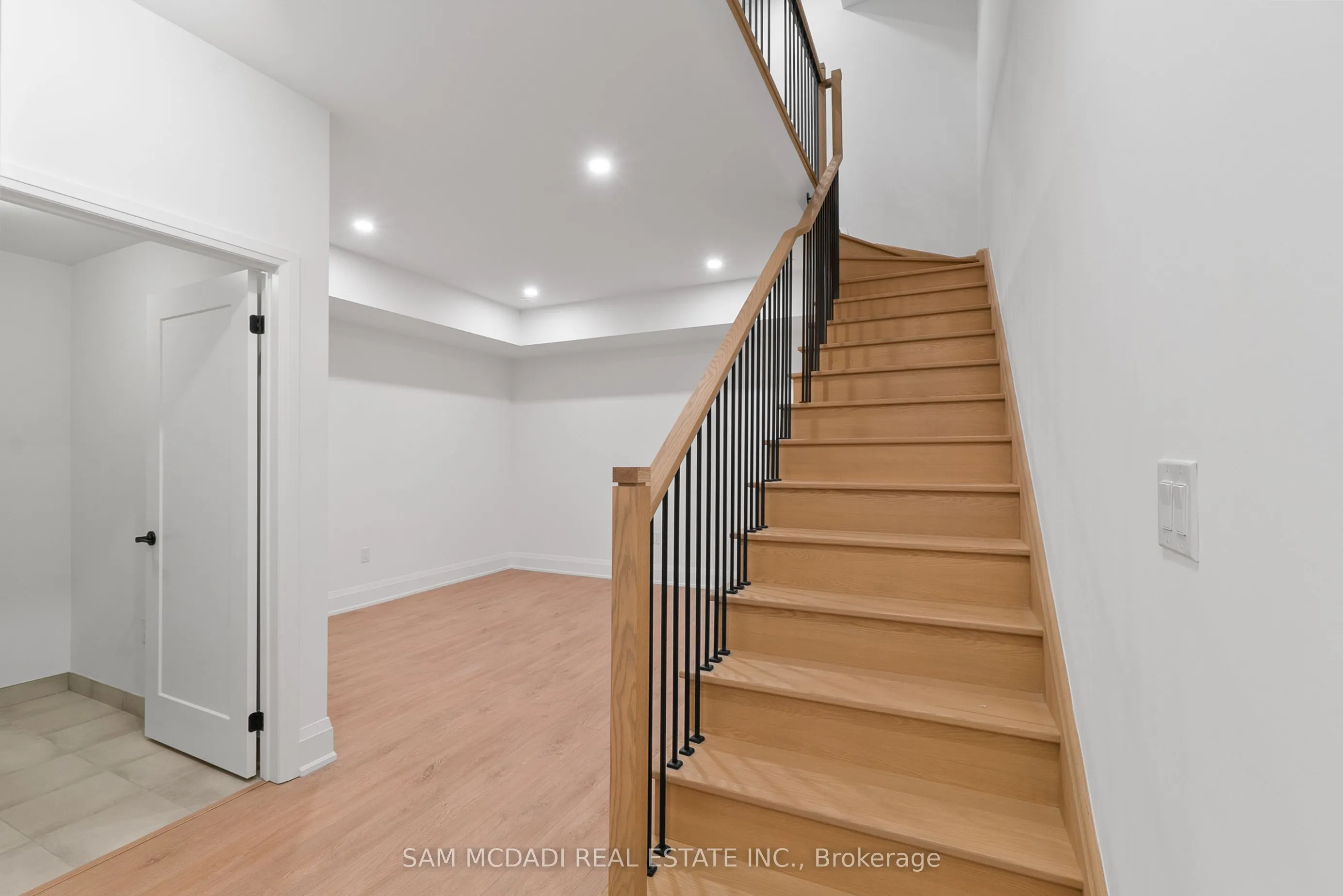 33 Burleigh Mews