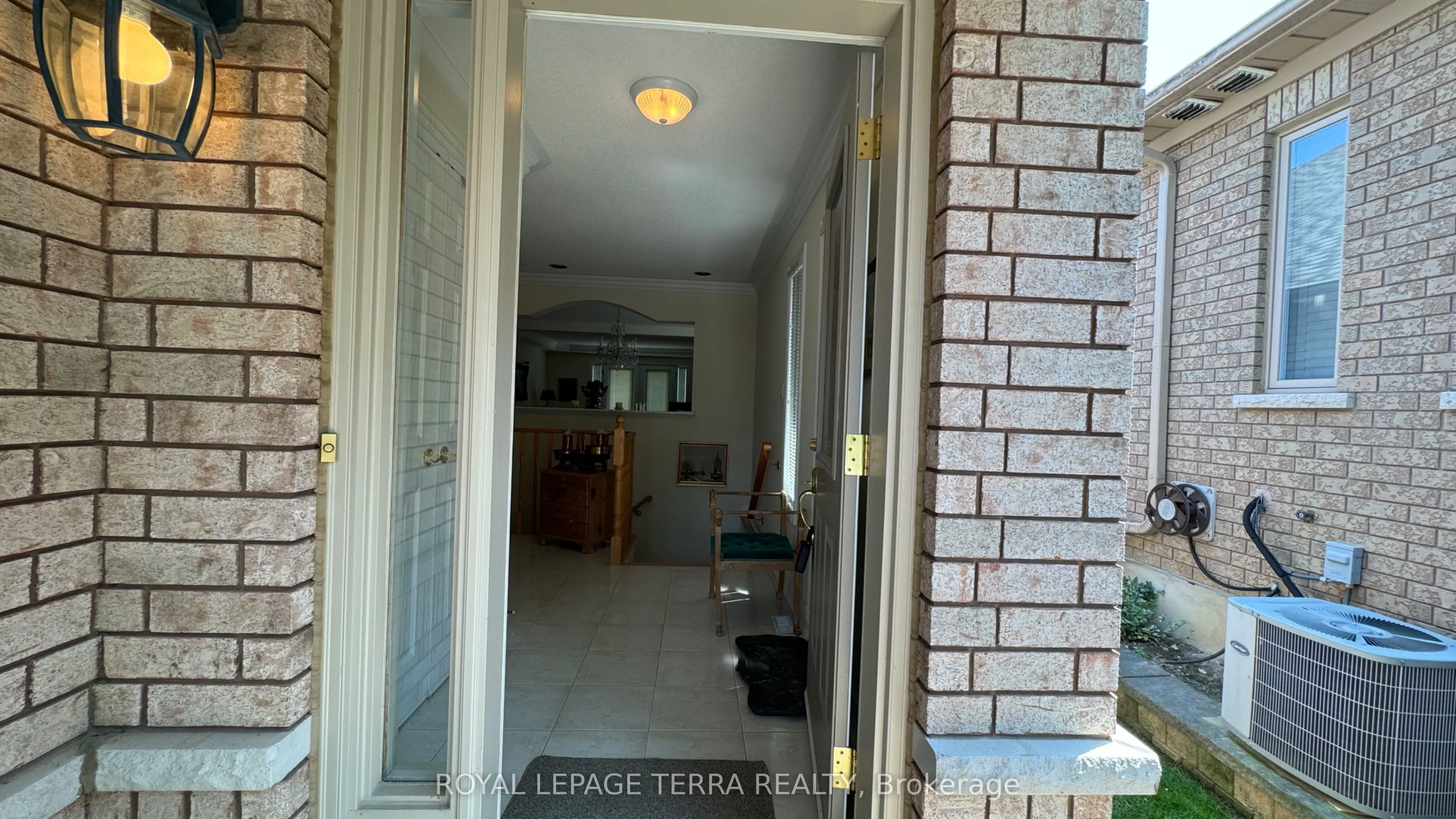13 Montebello Terrace, #11