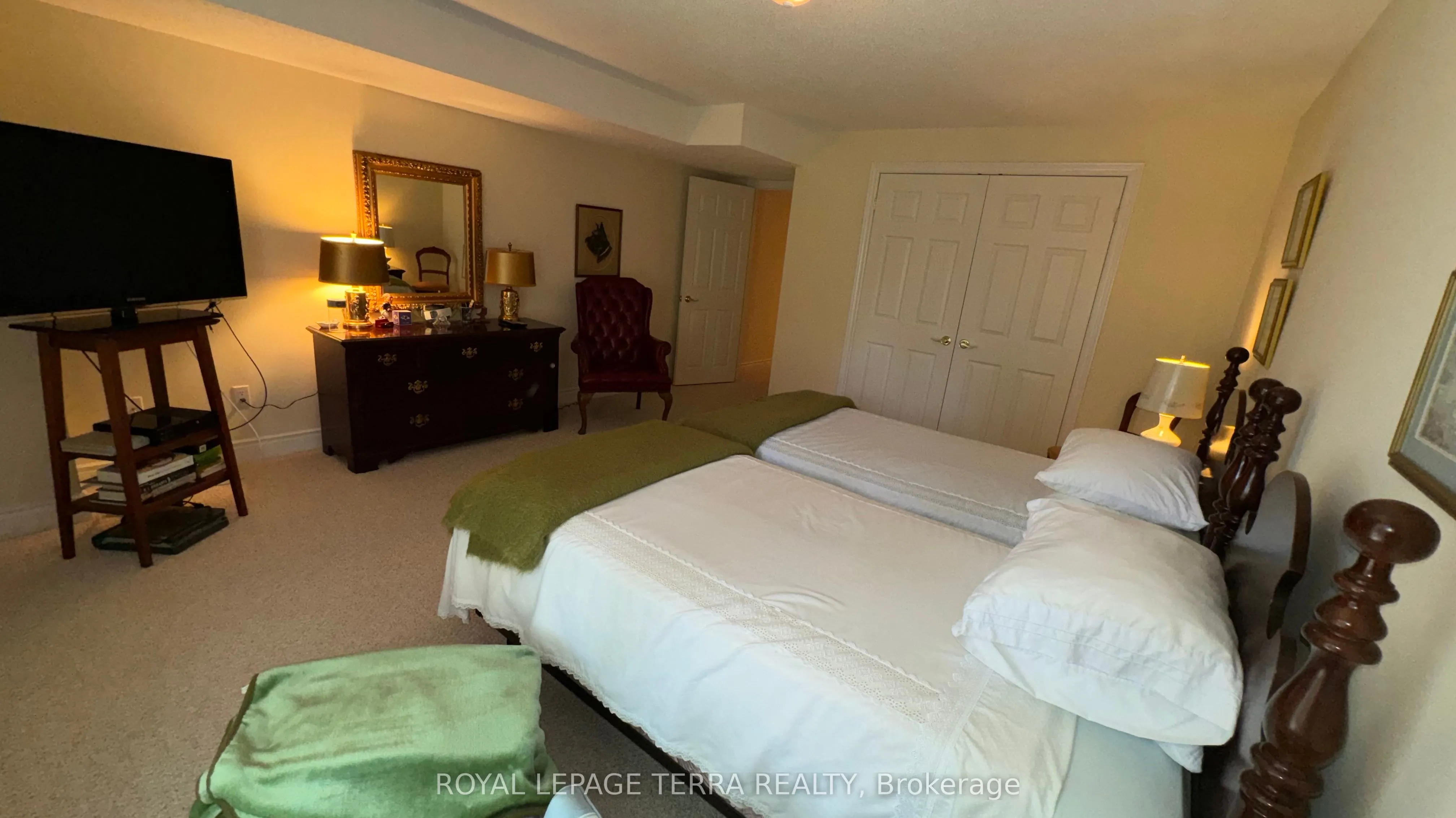 13 Montebello Terrace, #11