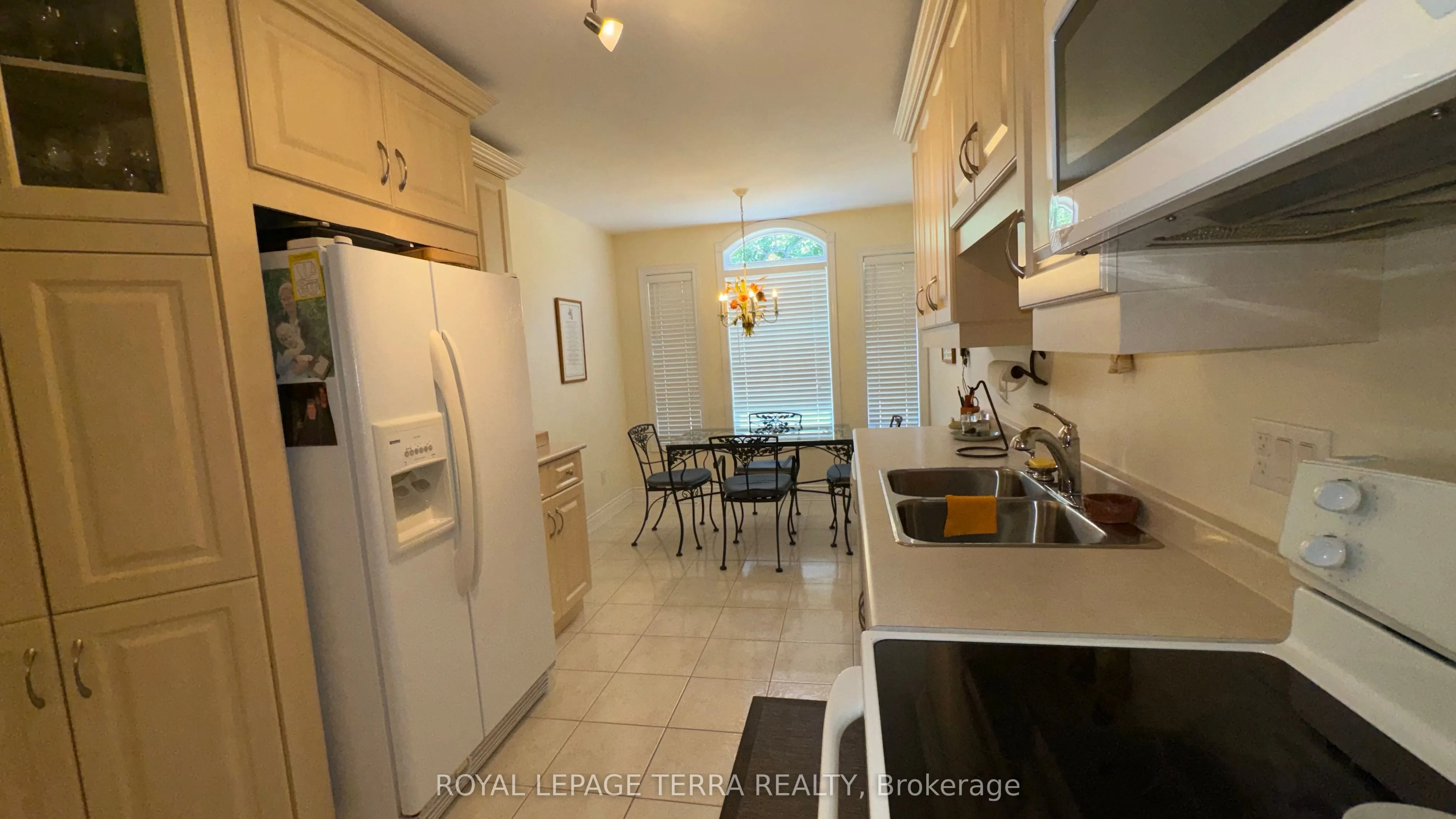 13 Montebello Terrace, #11