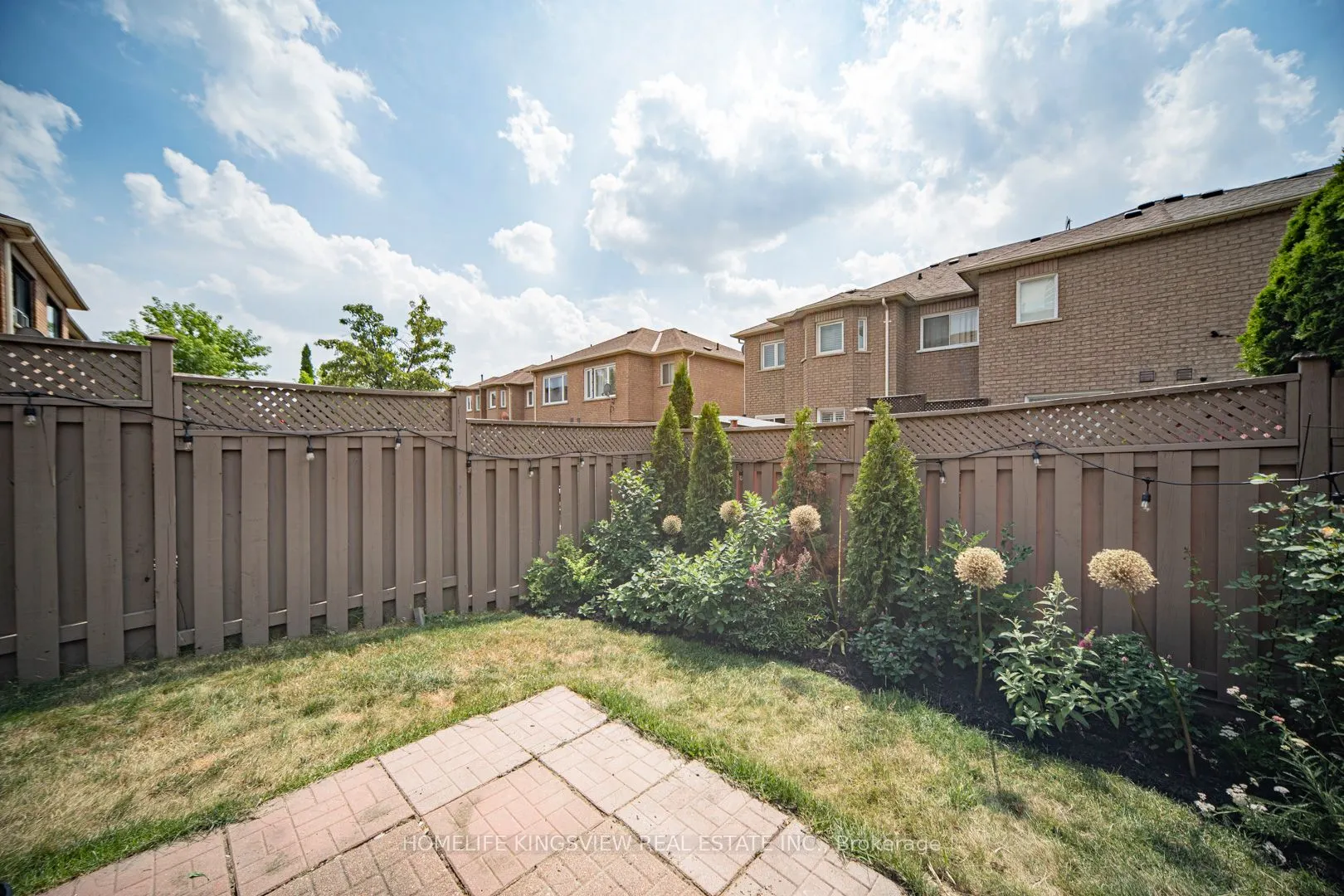 142 Lindenshire Avenue