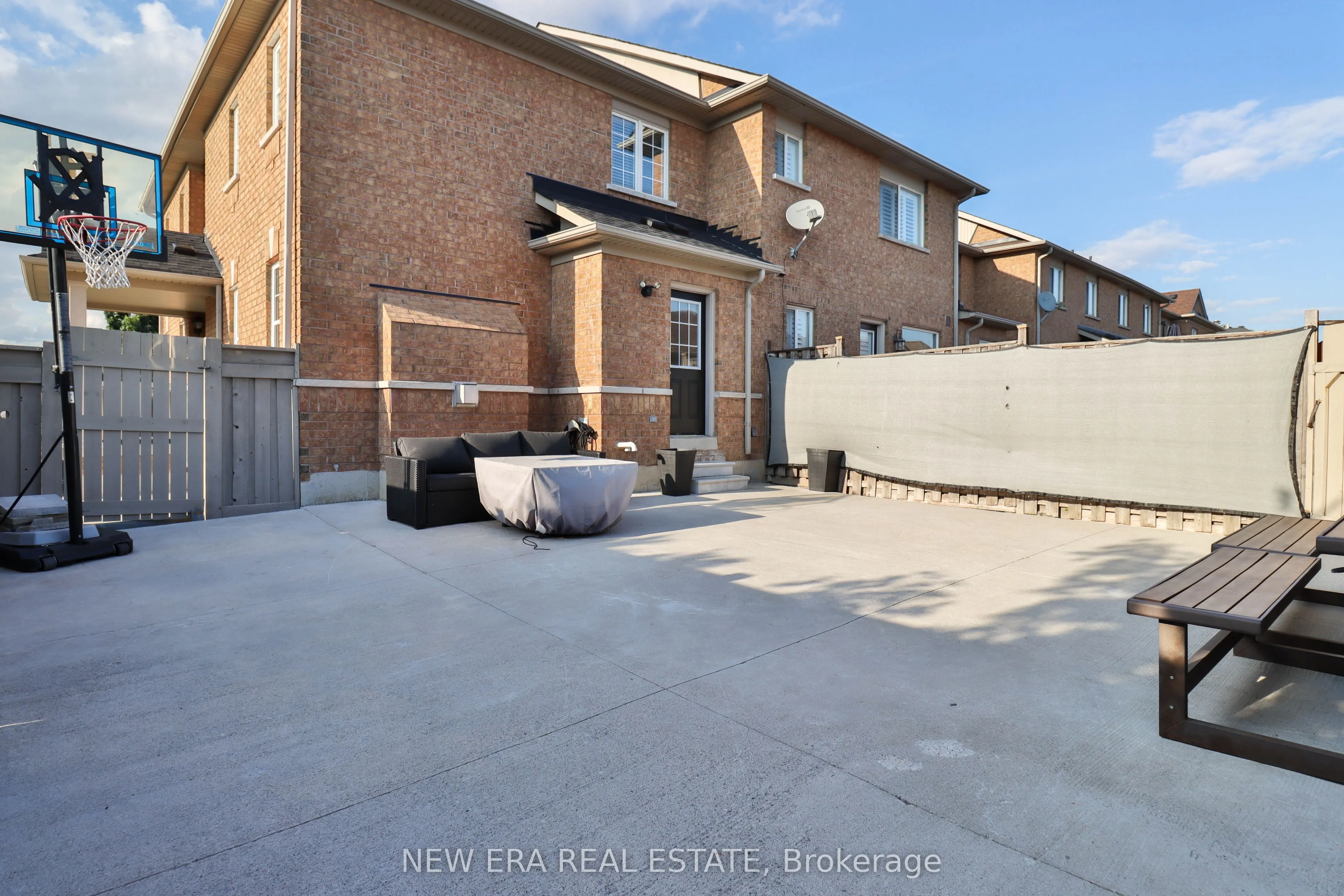 331 Davos Road