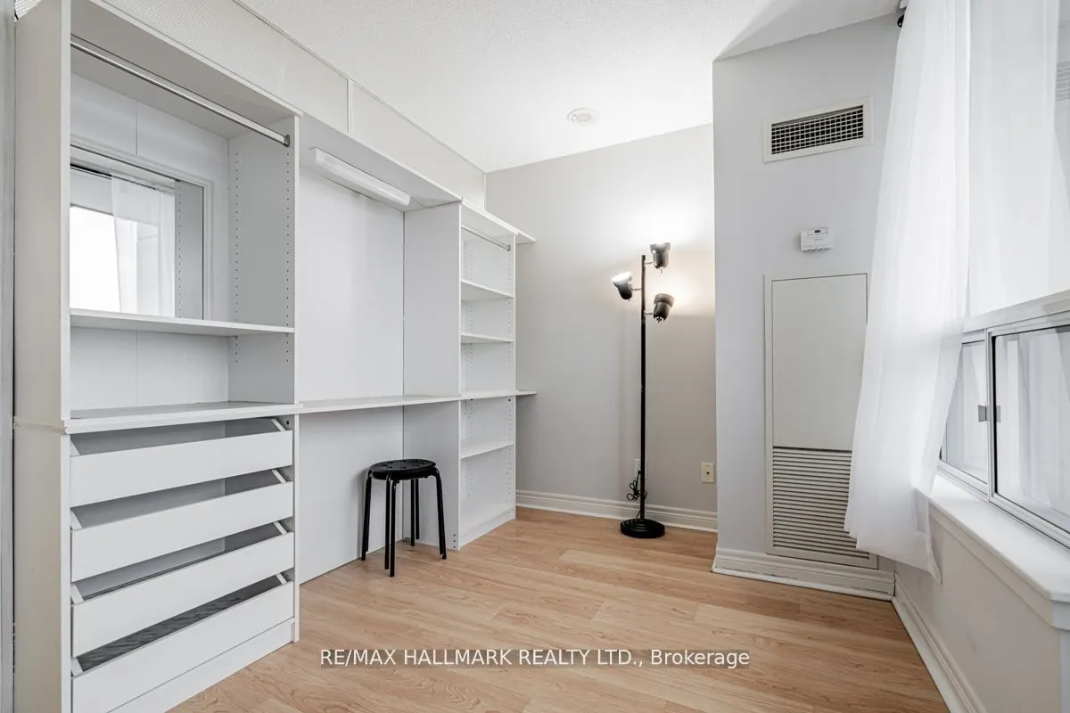 50 Disera Drive, #717