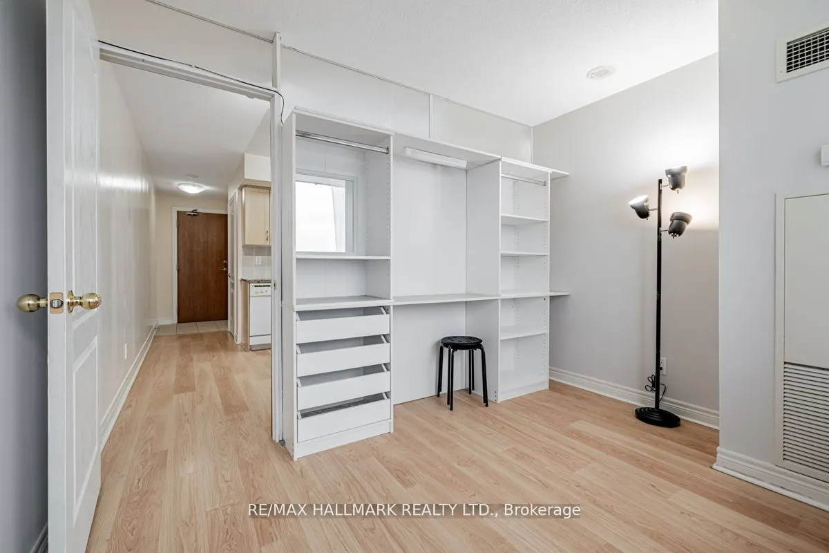50 Disera Drive, #717