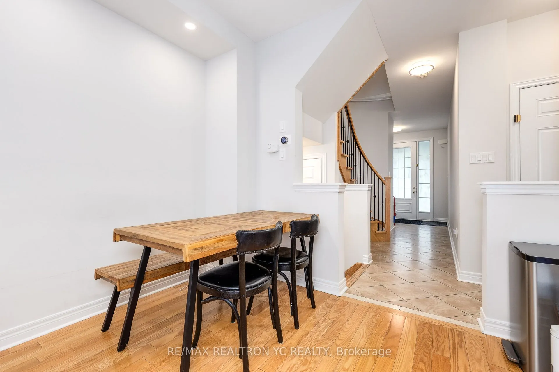 87 Chayna Crescent