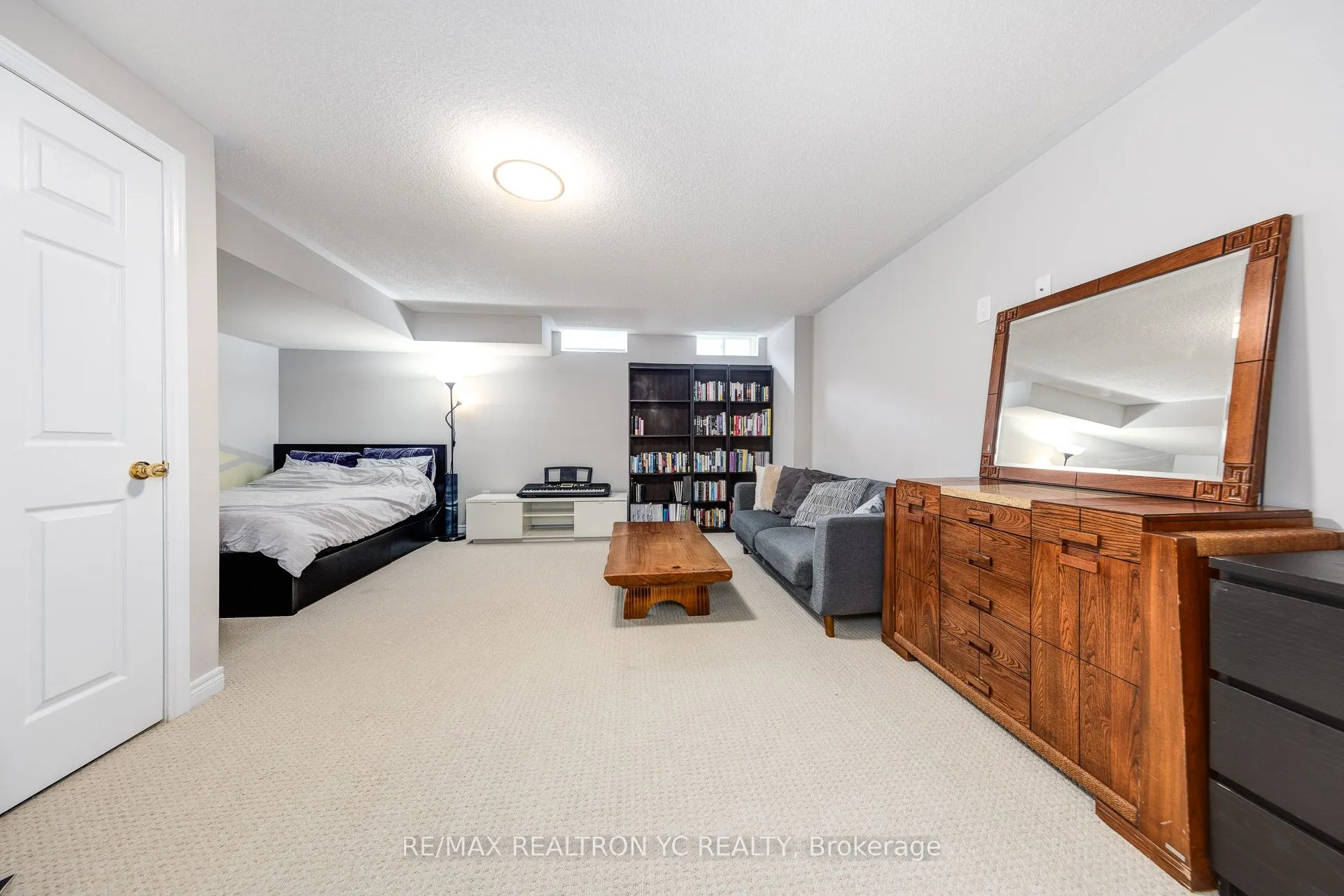 87 Chayna Crescent