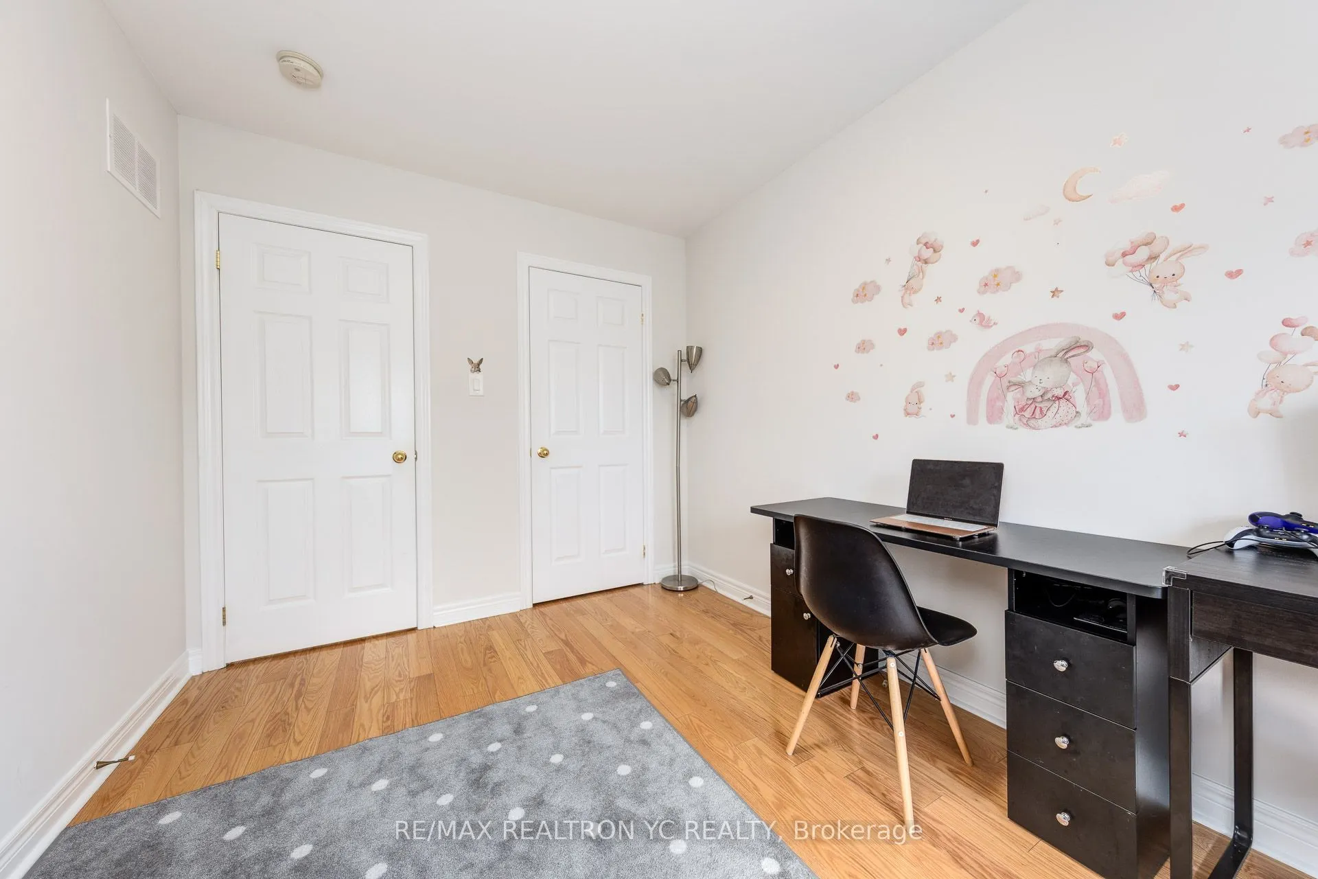 87 Chayna Crescent