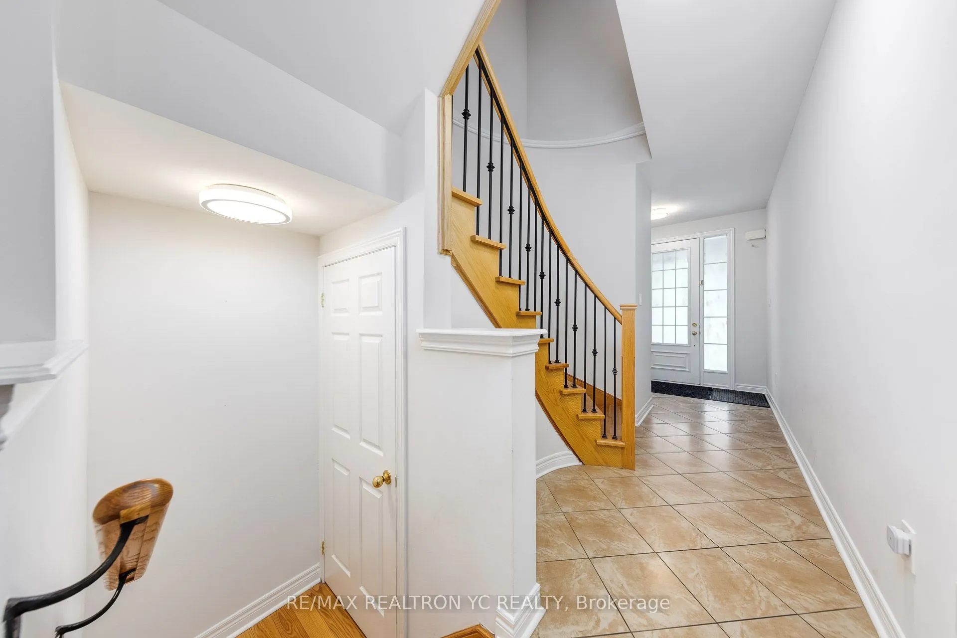 87 Chayna Crescent