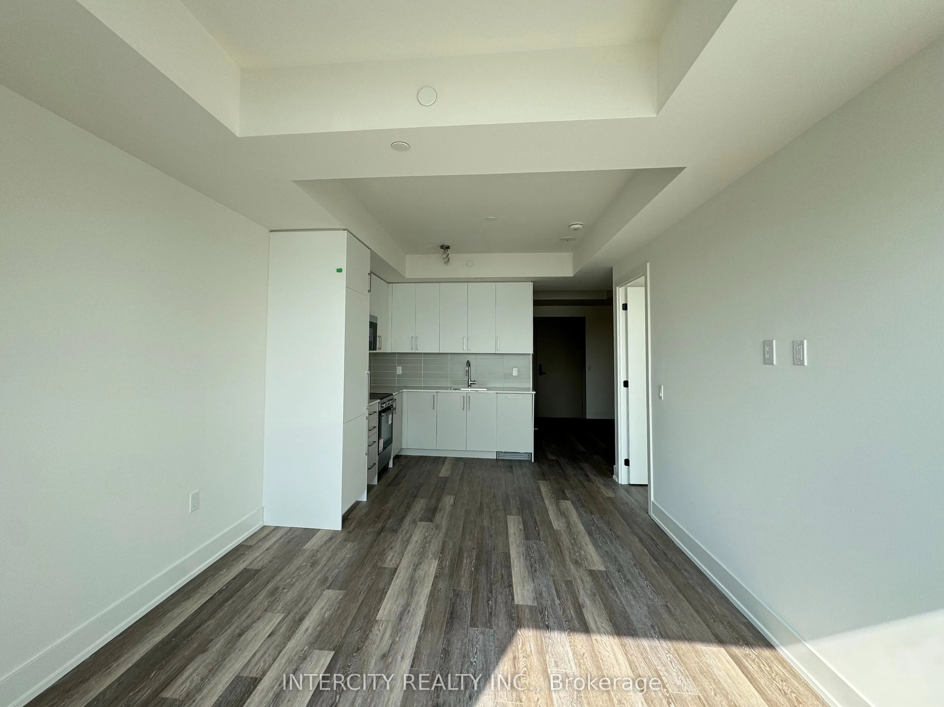 2075 King Road, #245