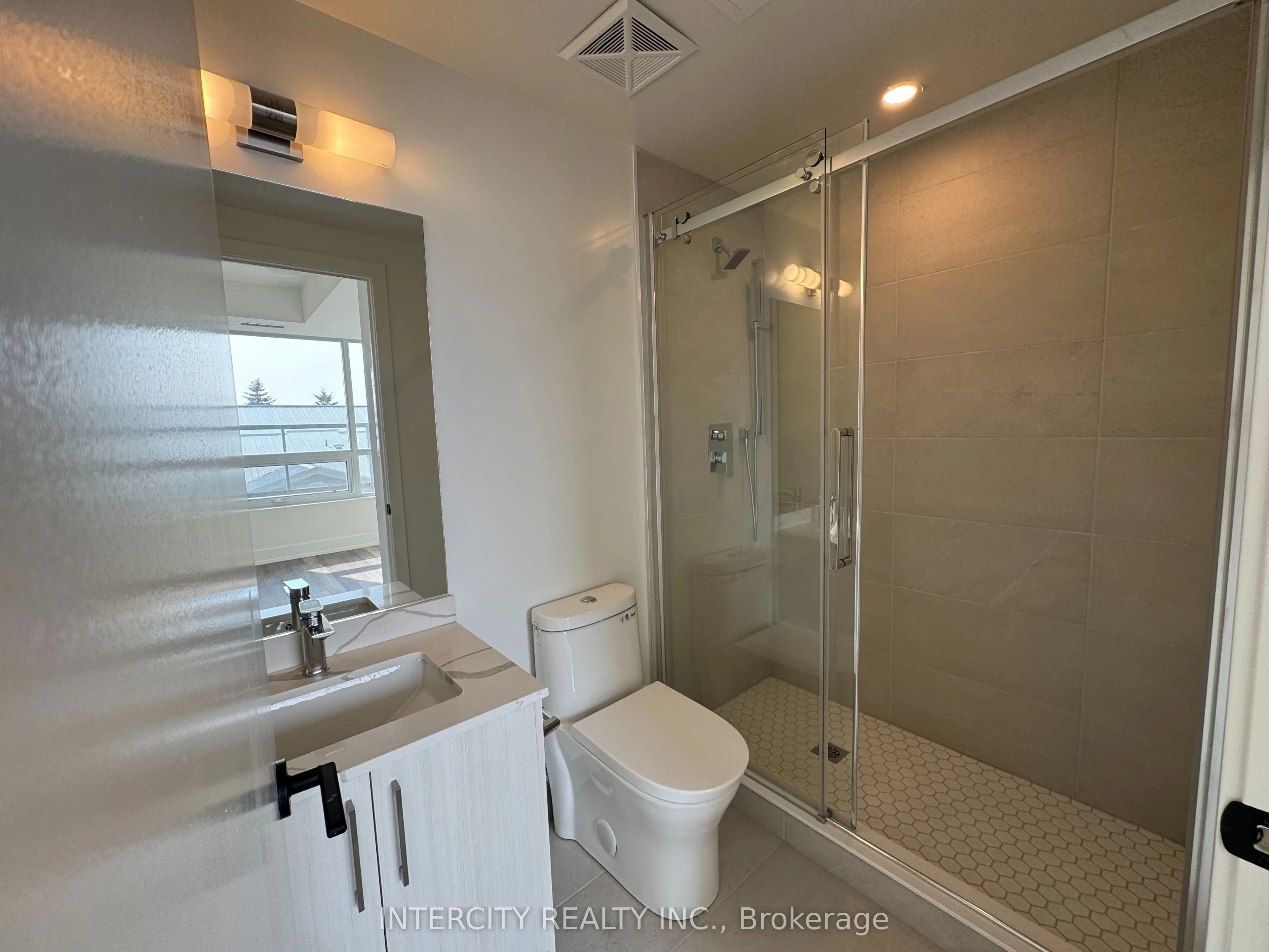 2075 King Road, #245