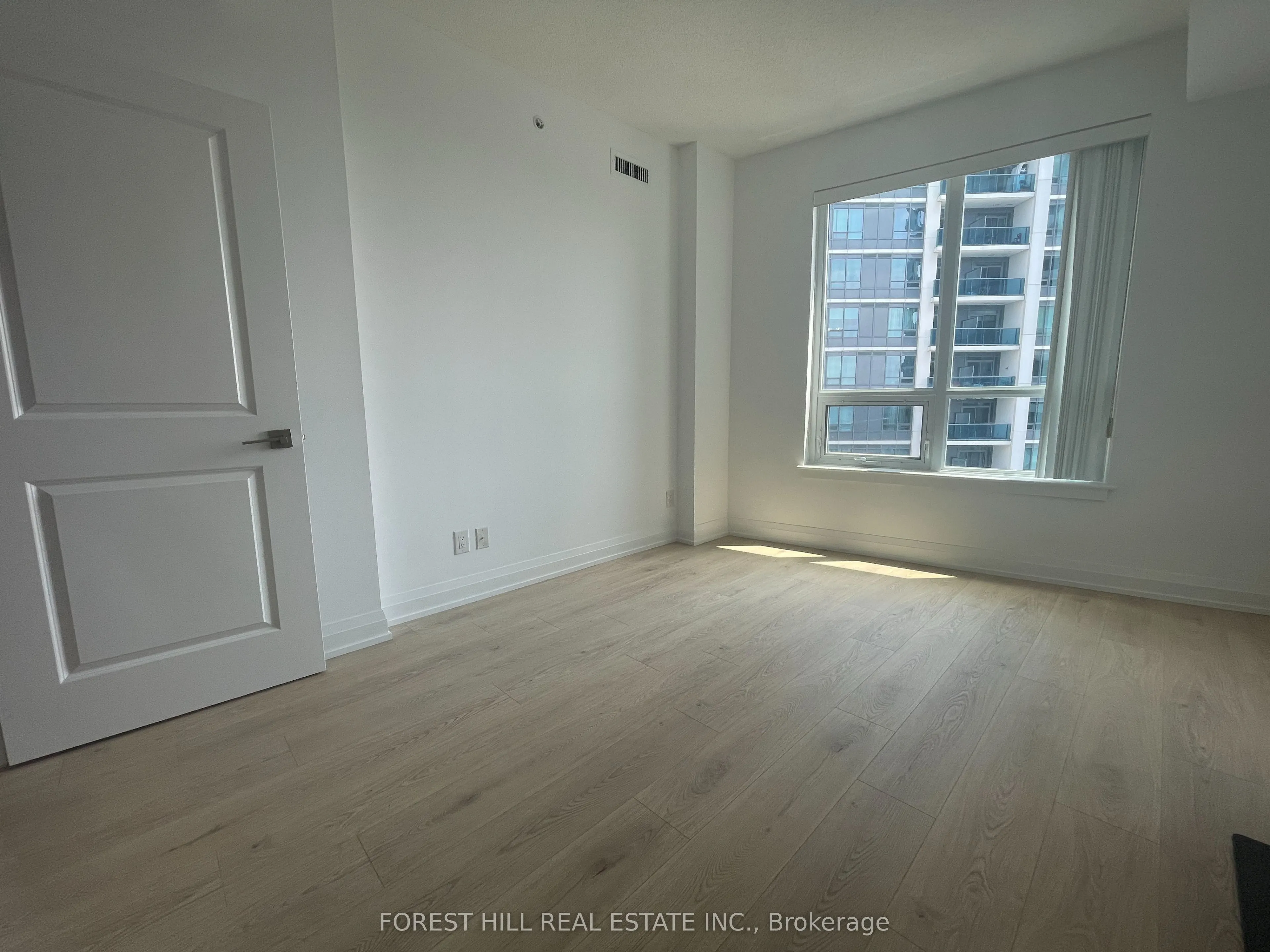7171 Yonge Street, #1701