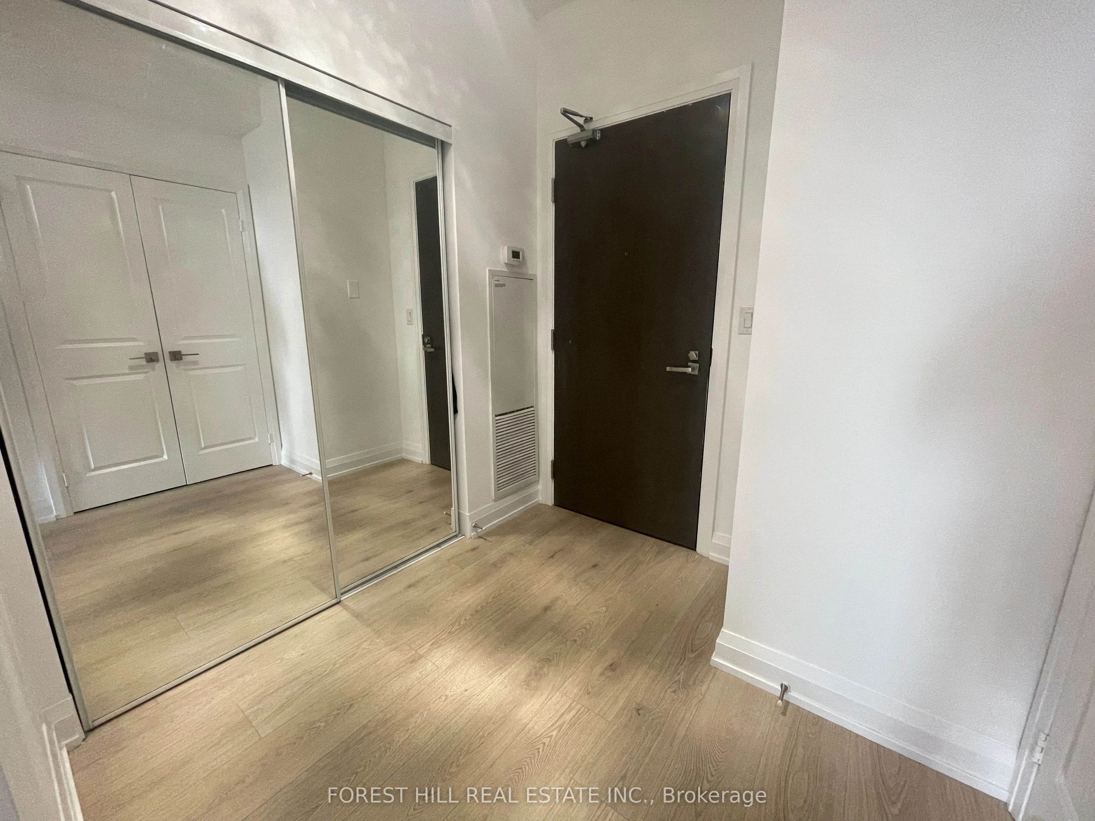 7171 Yonge Street, #1701