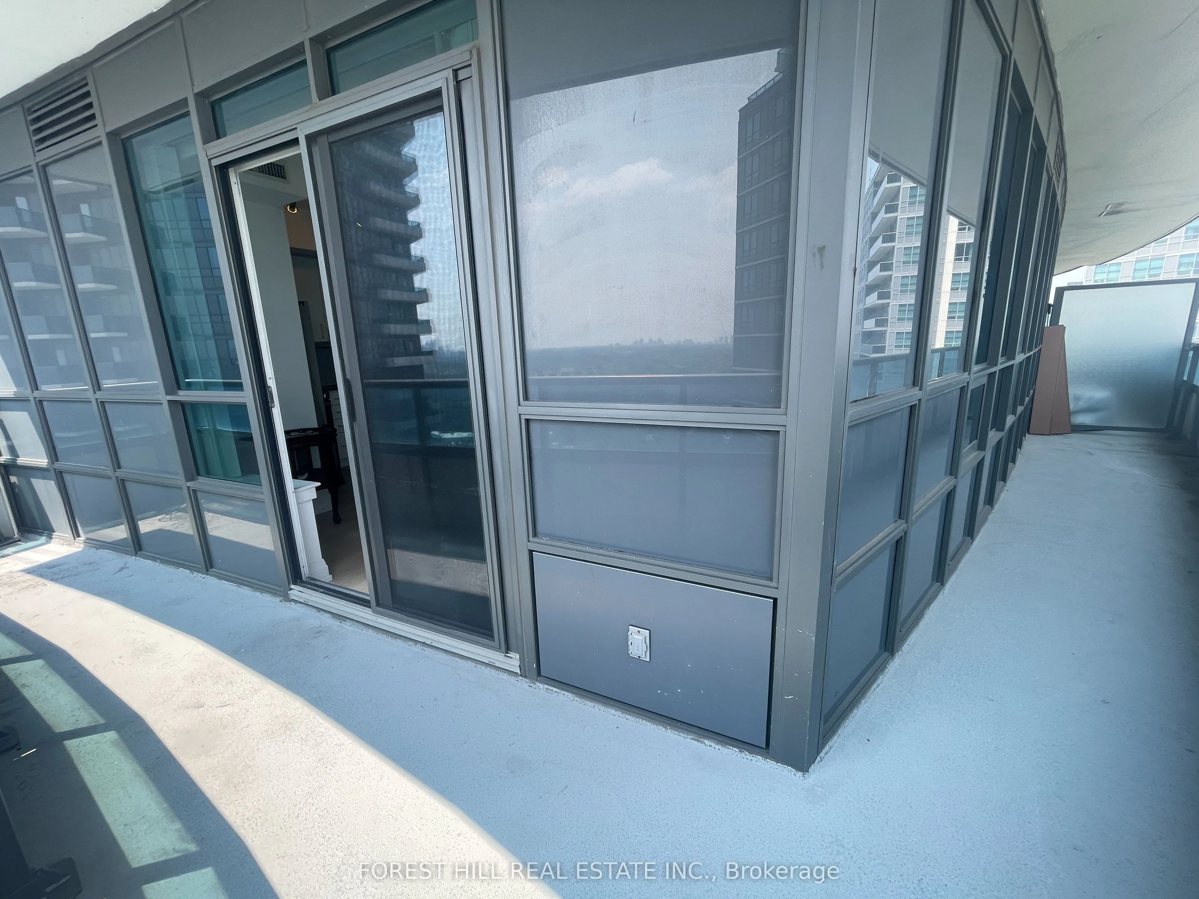 7171 Yonge Street, #1701