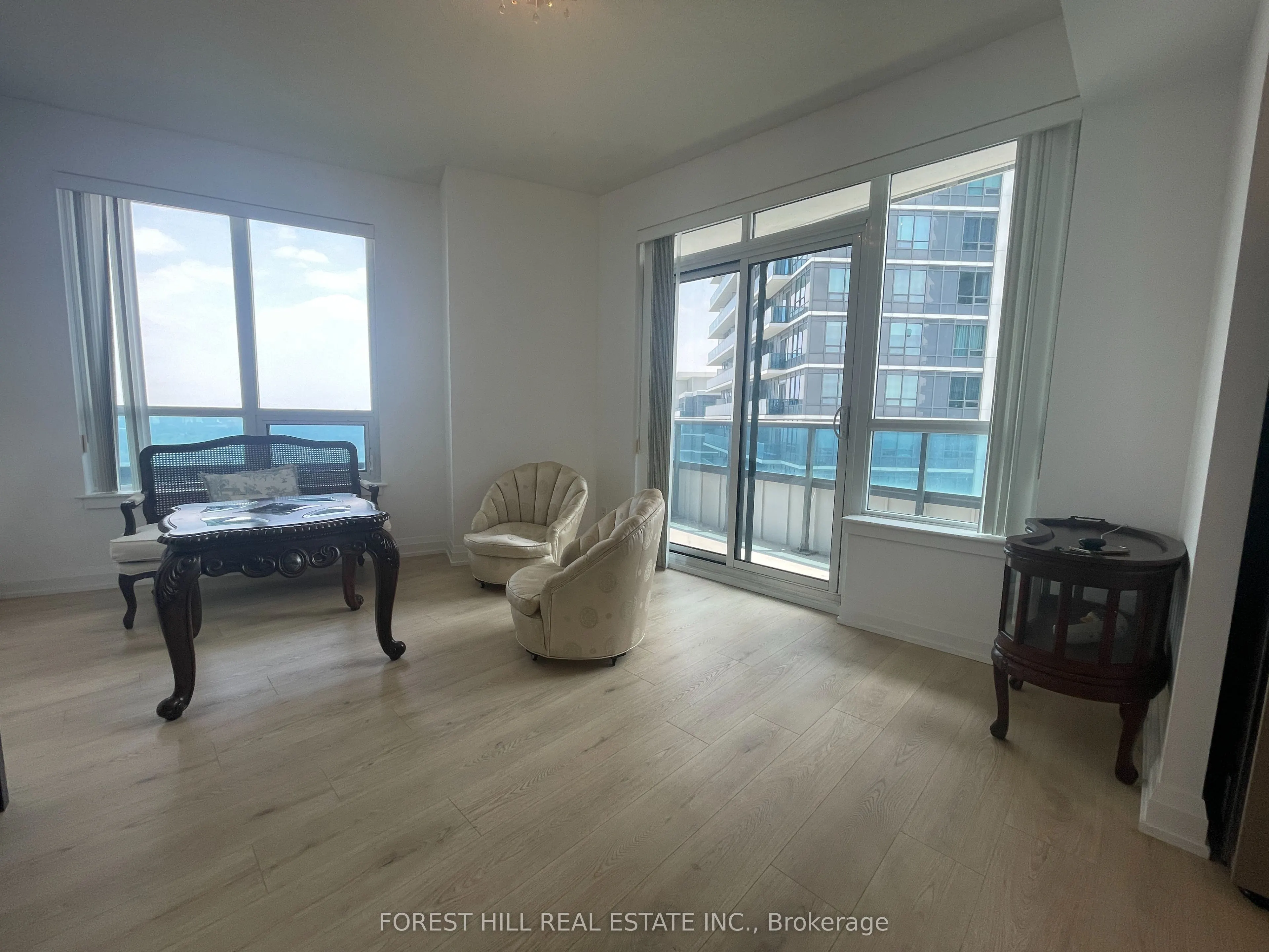 7171 Yonge Street, #1701