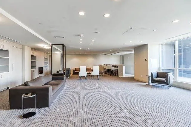 9090 Yonge Street, #606B