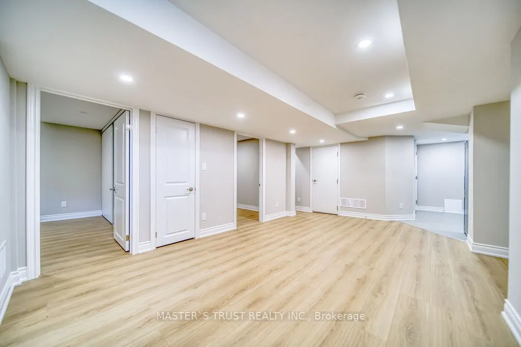 82 Oxford Street, #Basement