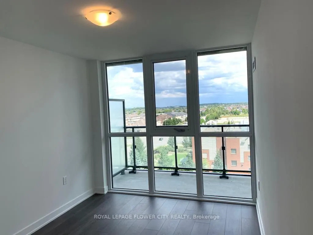 75 Oneida Crescent, #708