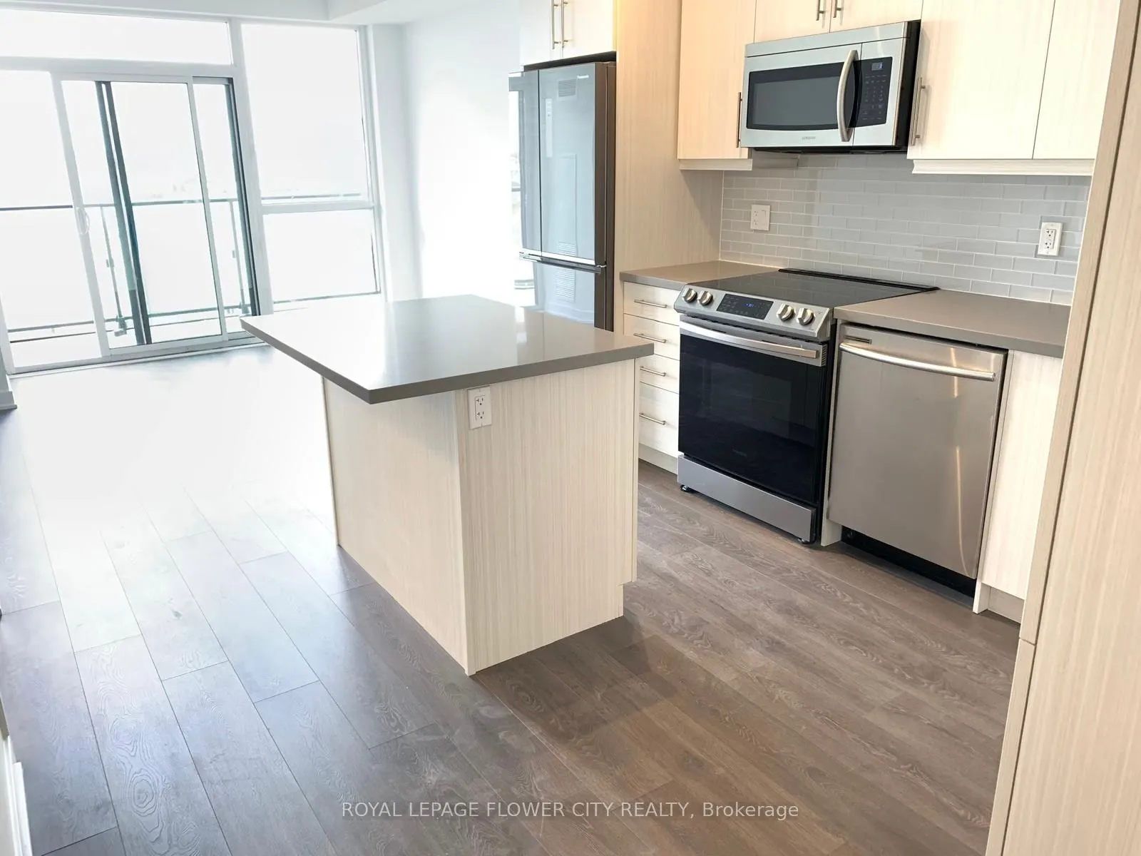 75 Oneida Crescent, #708
