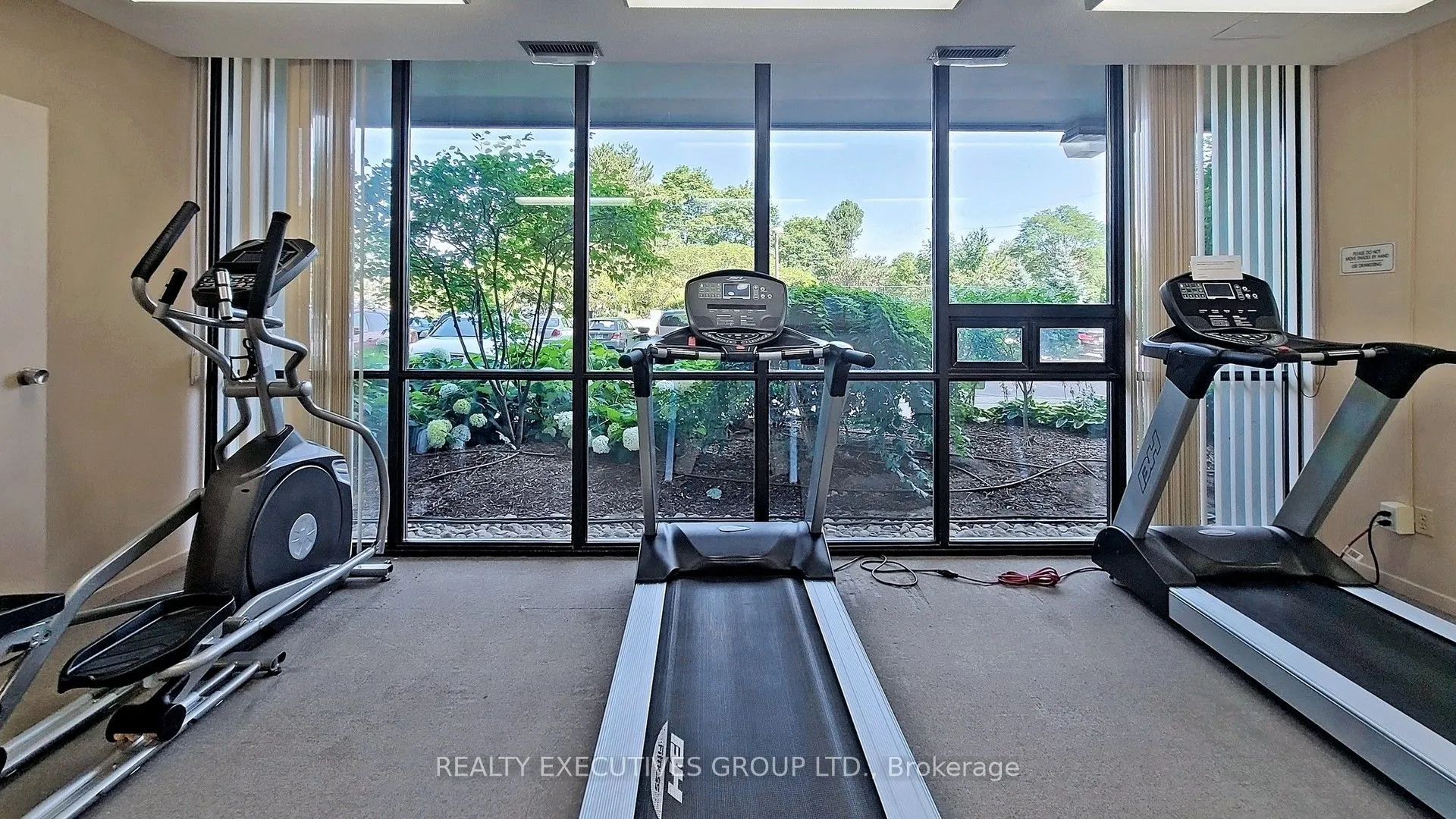 8111 Yonge Street, #1701