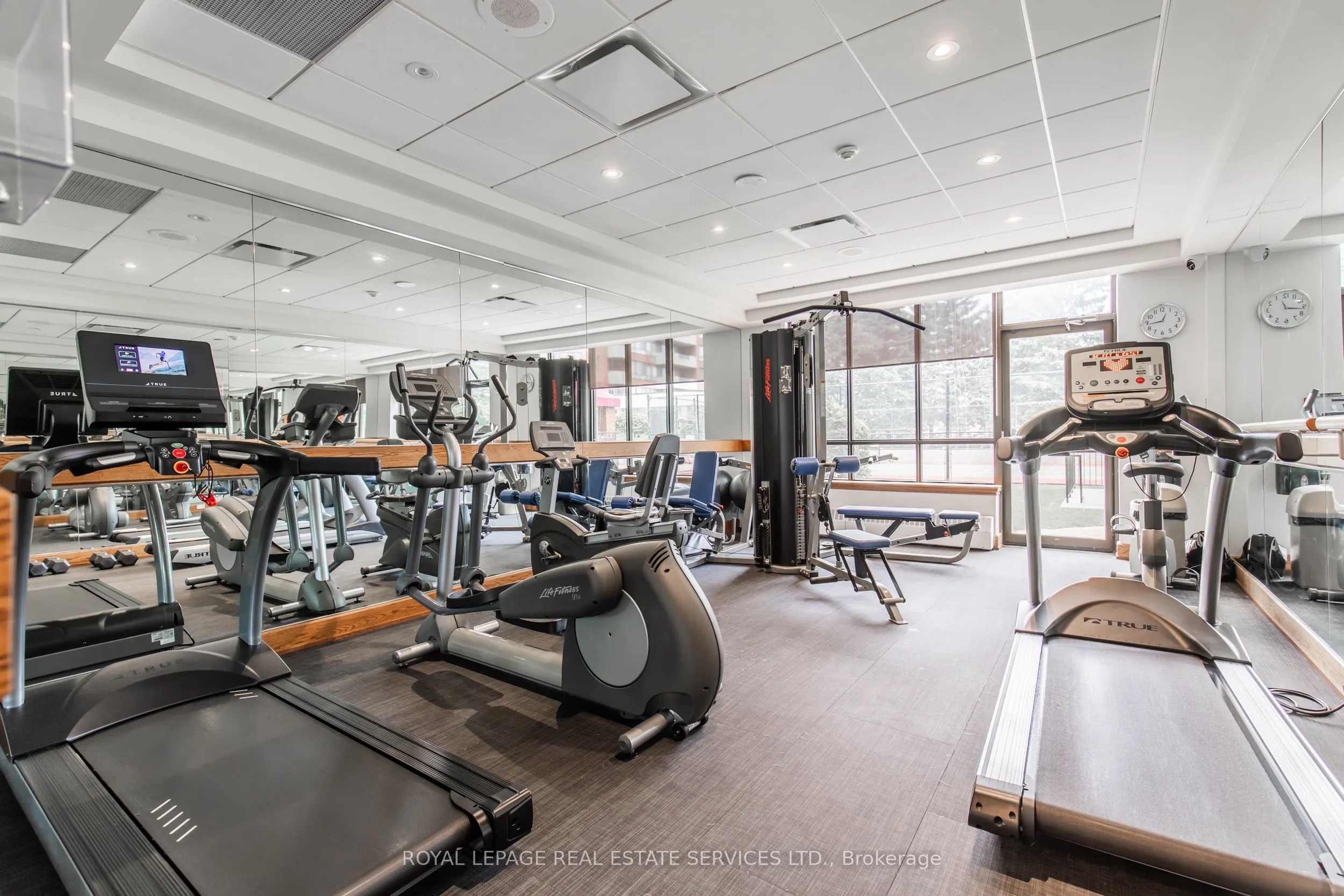 100 Observatory Lane, #404