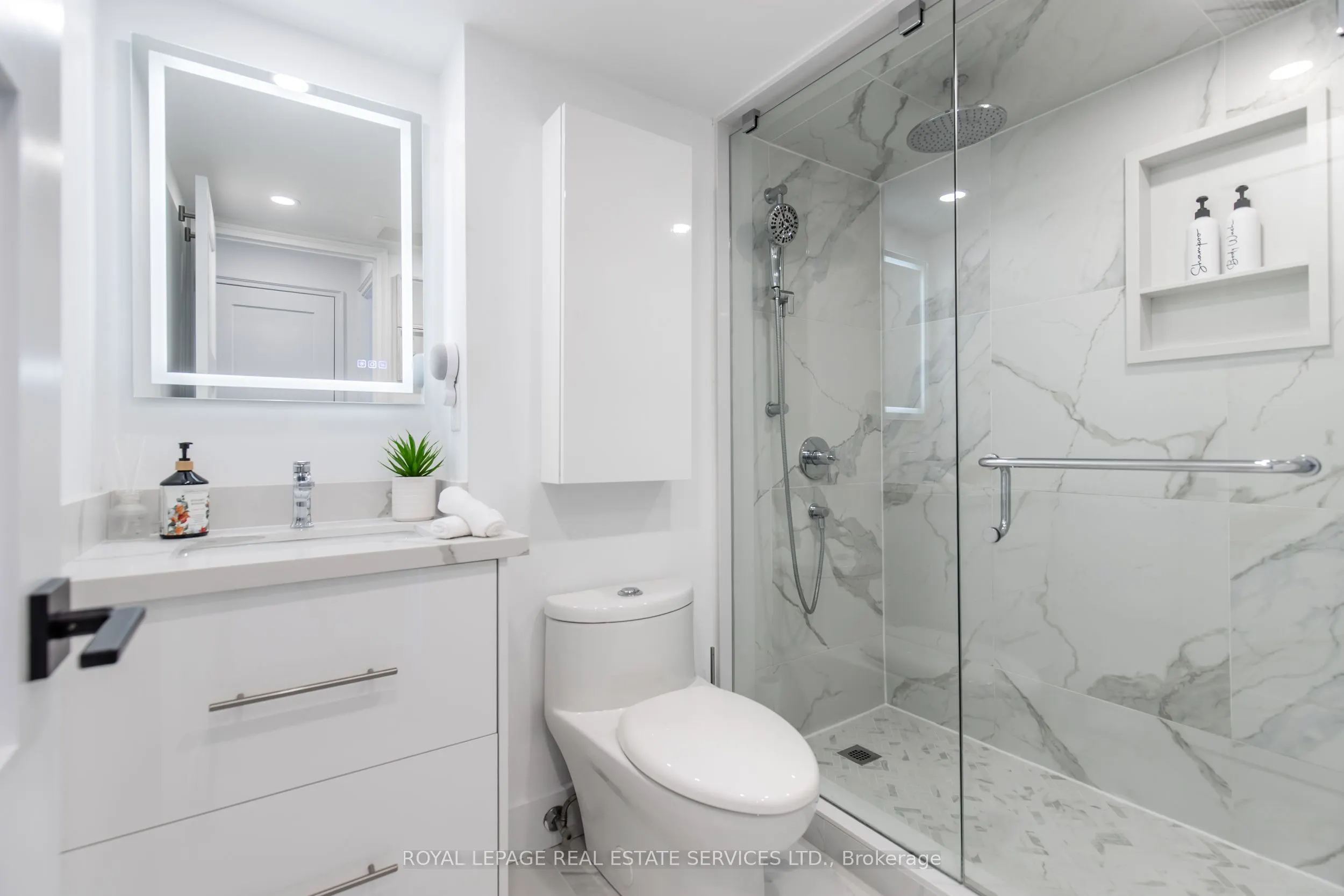 100 Observatory Lane, #404