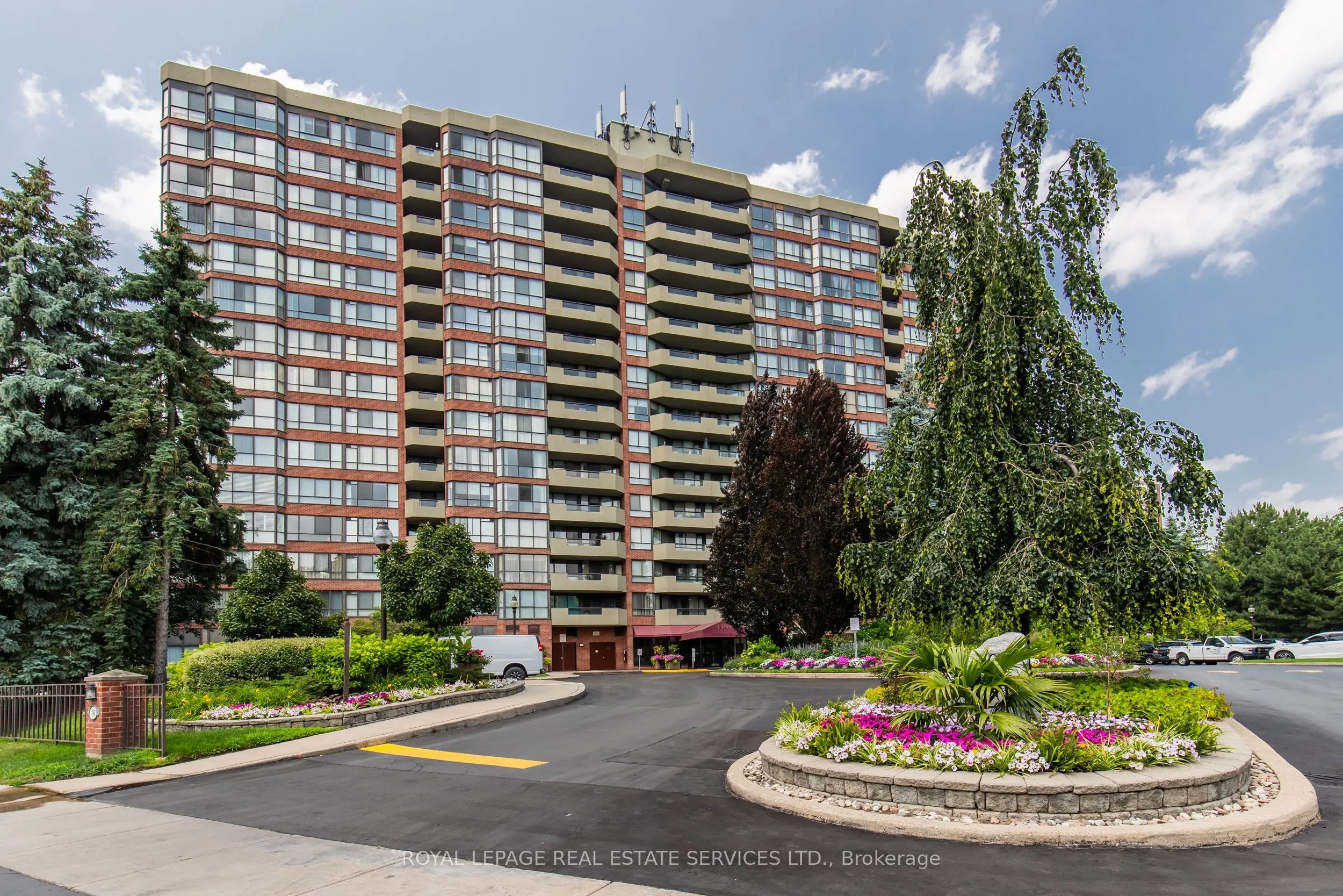100 Observatory Lane, #404