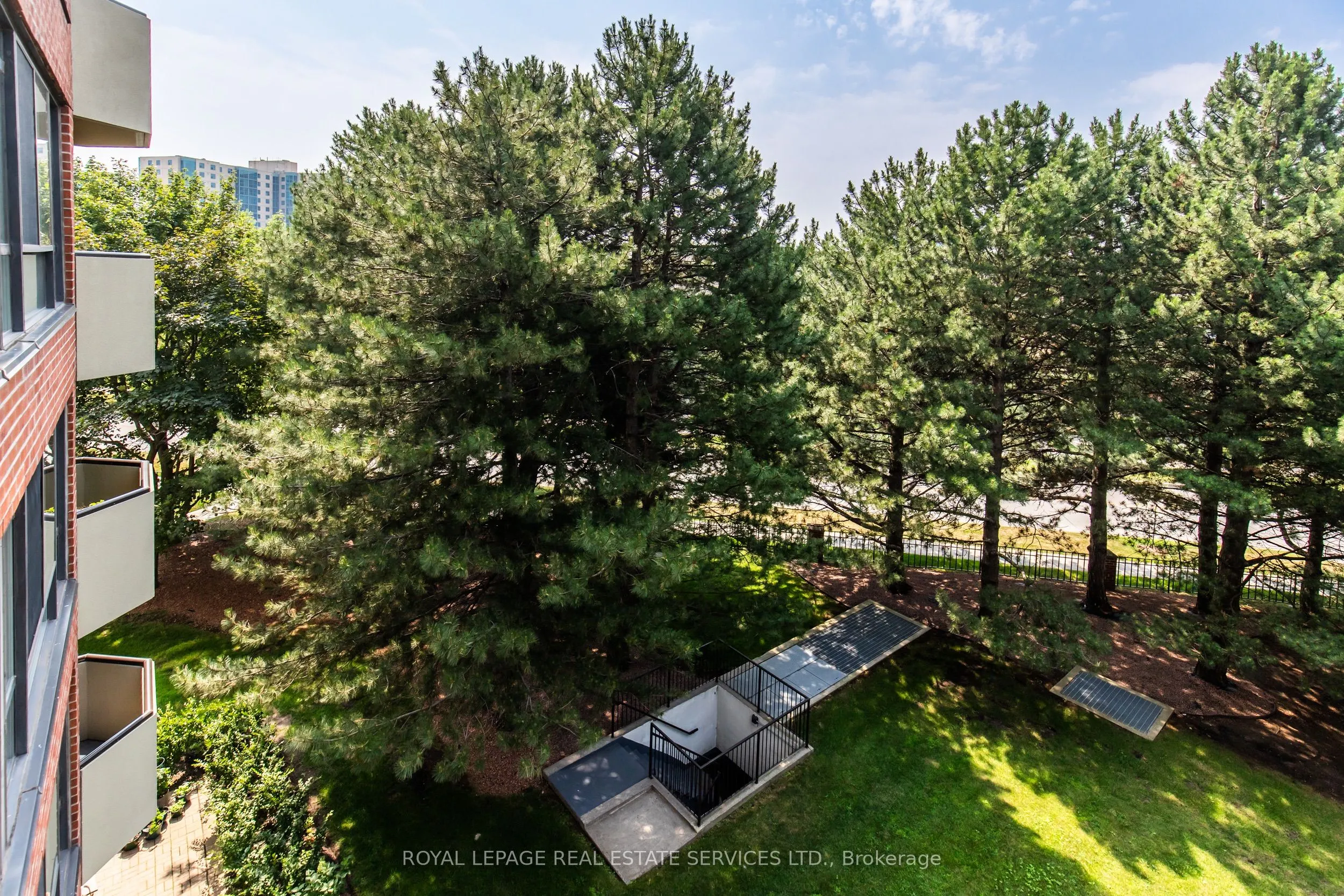 100 Observatory Lane, #404