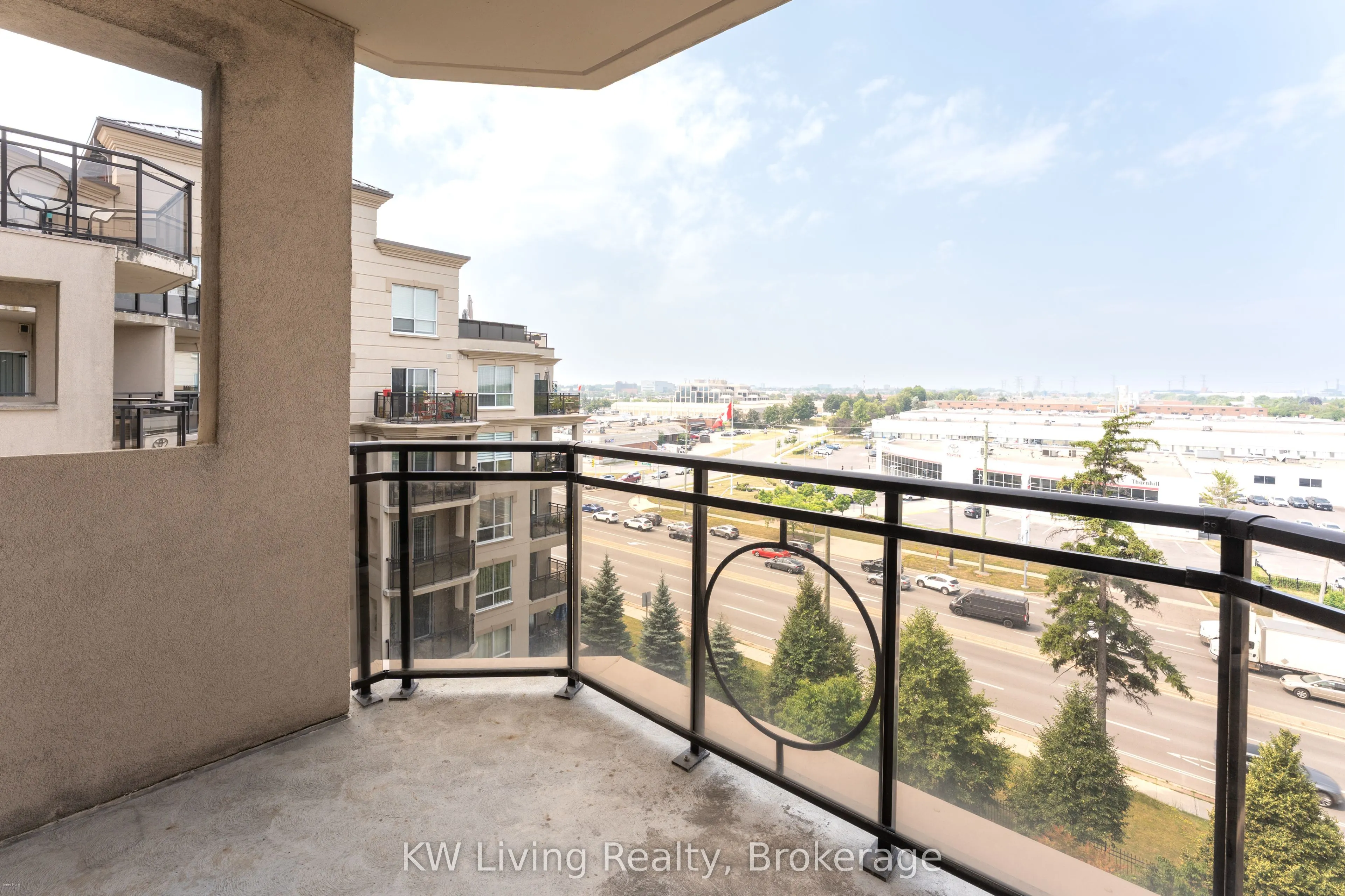 8 Maison Parc Court, #703