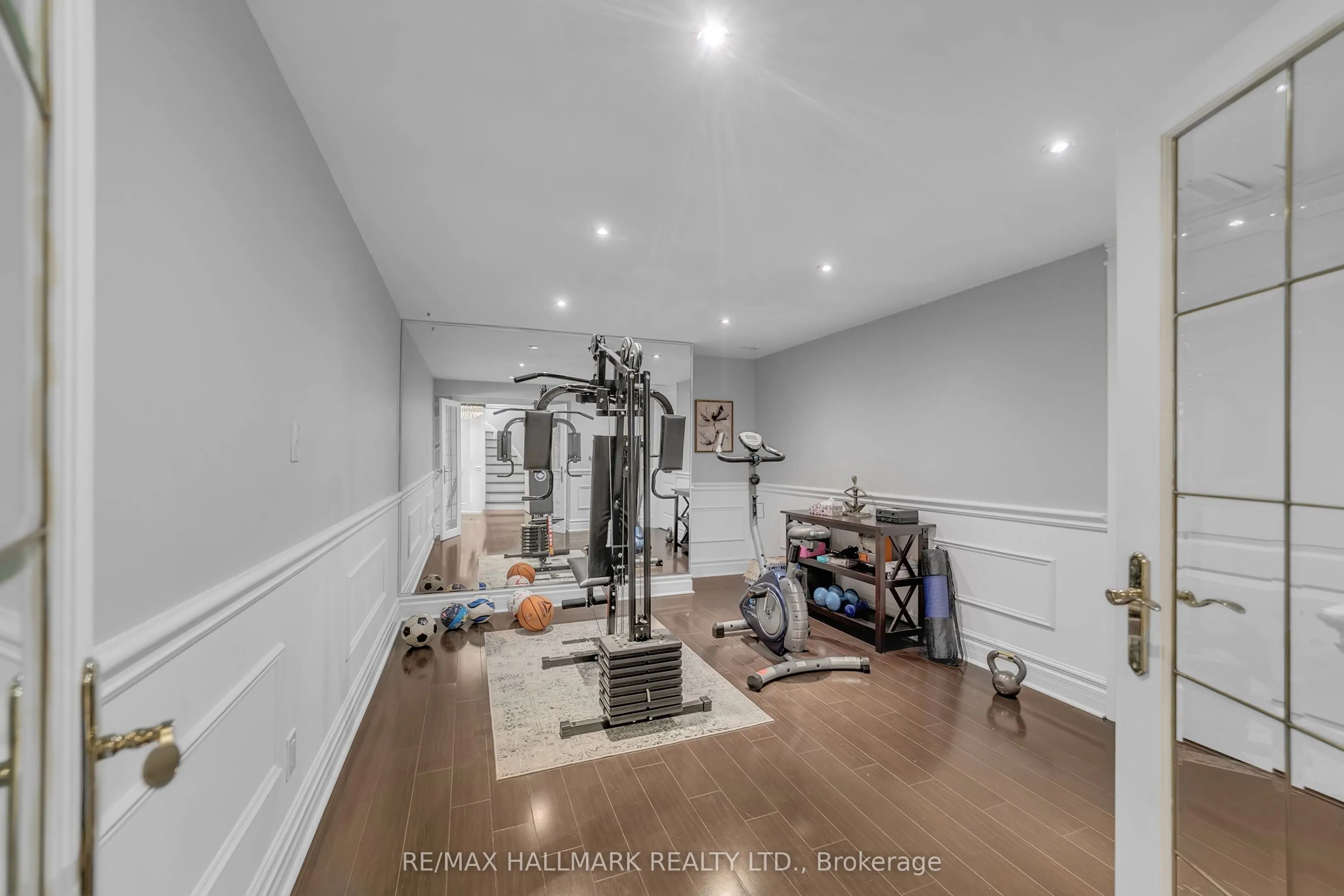 384 Kennedy Street W