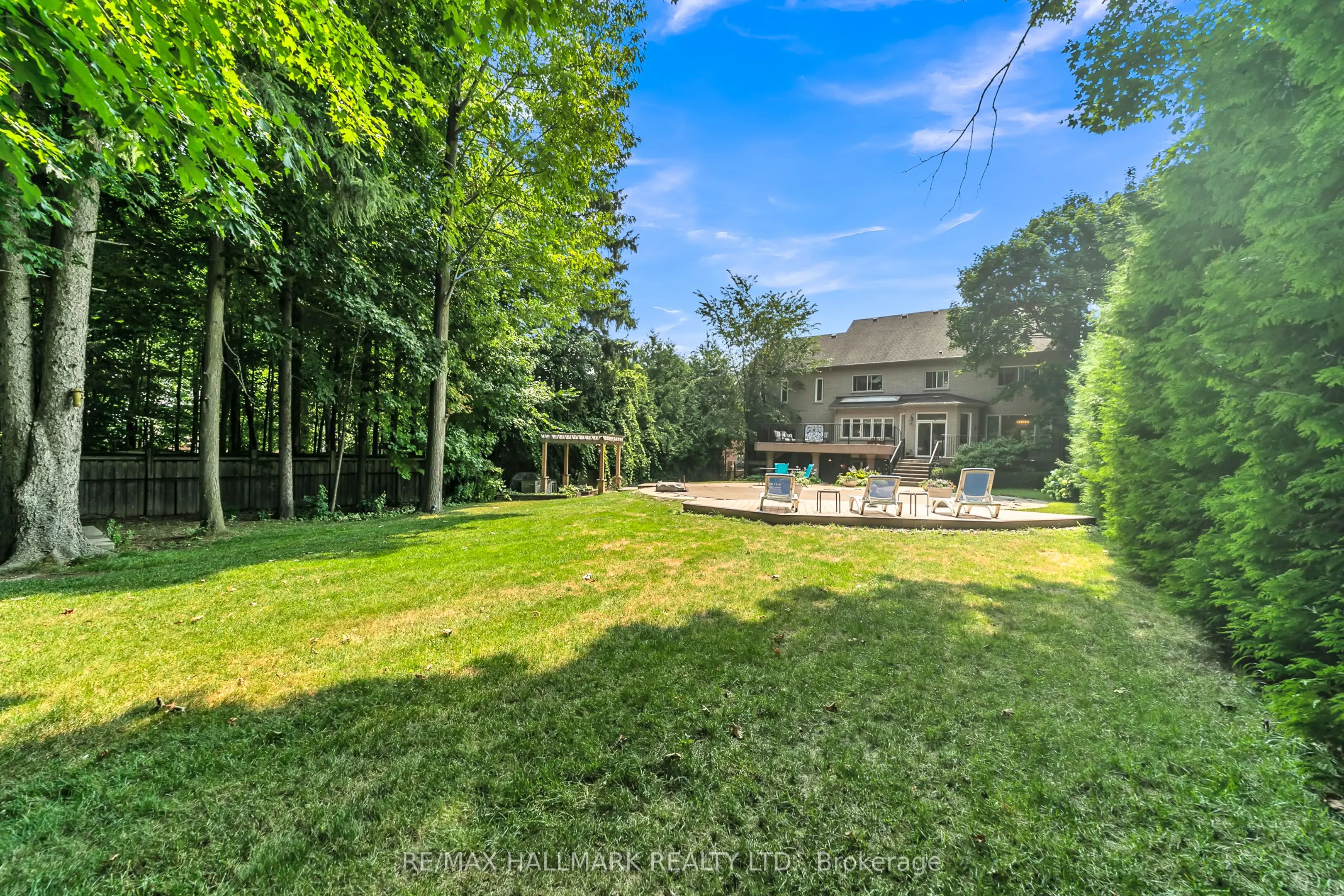 384 Kennedy Street W