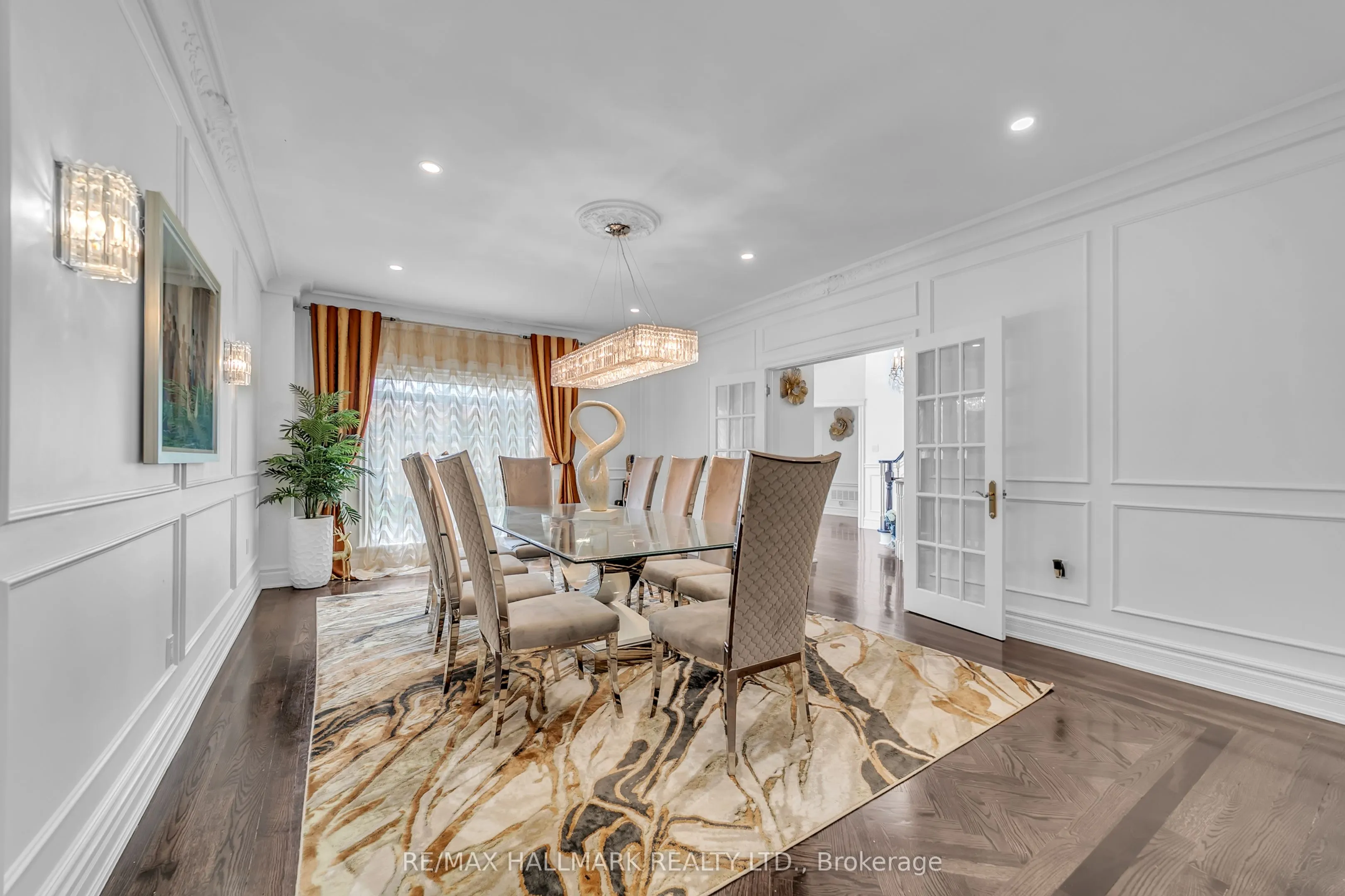 384 Kennedy Street W