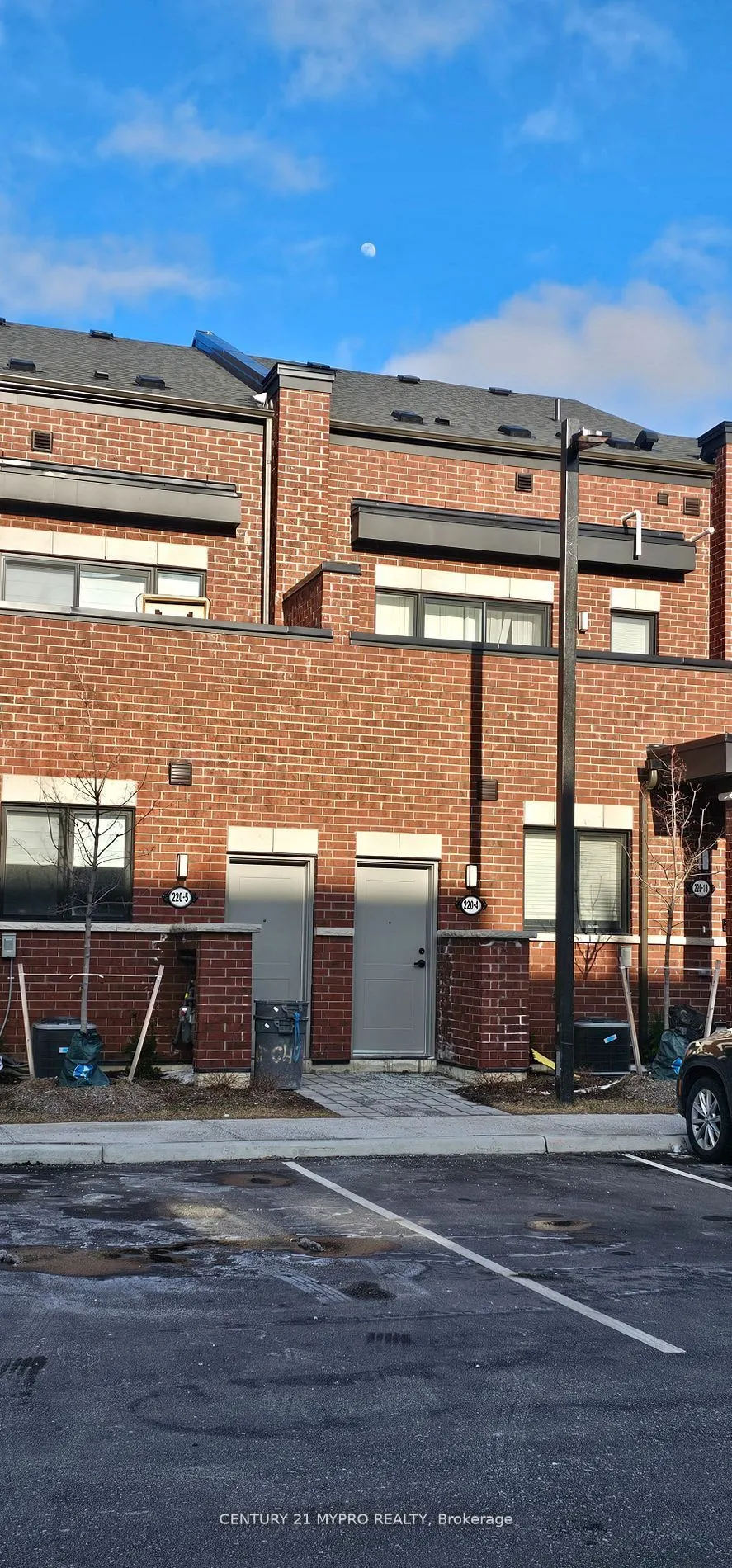 220 Dissette Street, #4