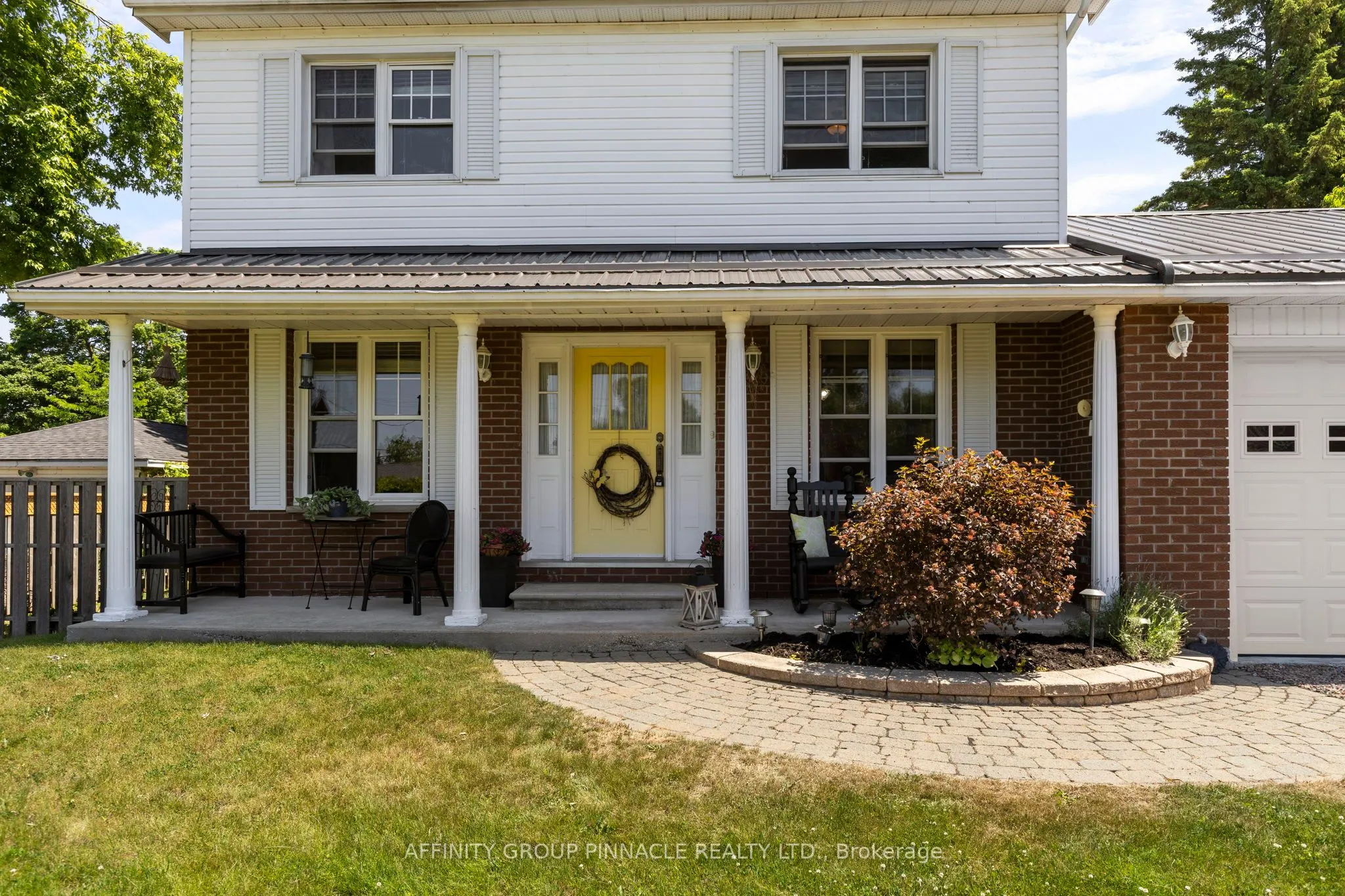 431 Dundas Street