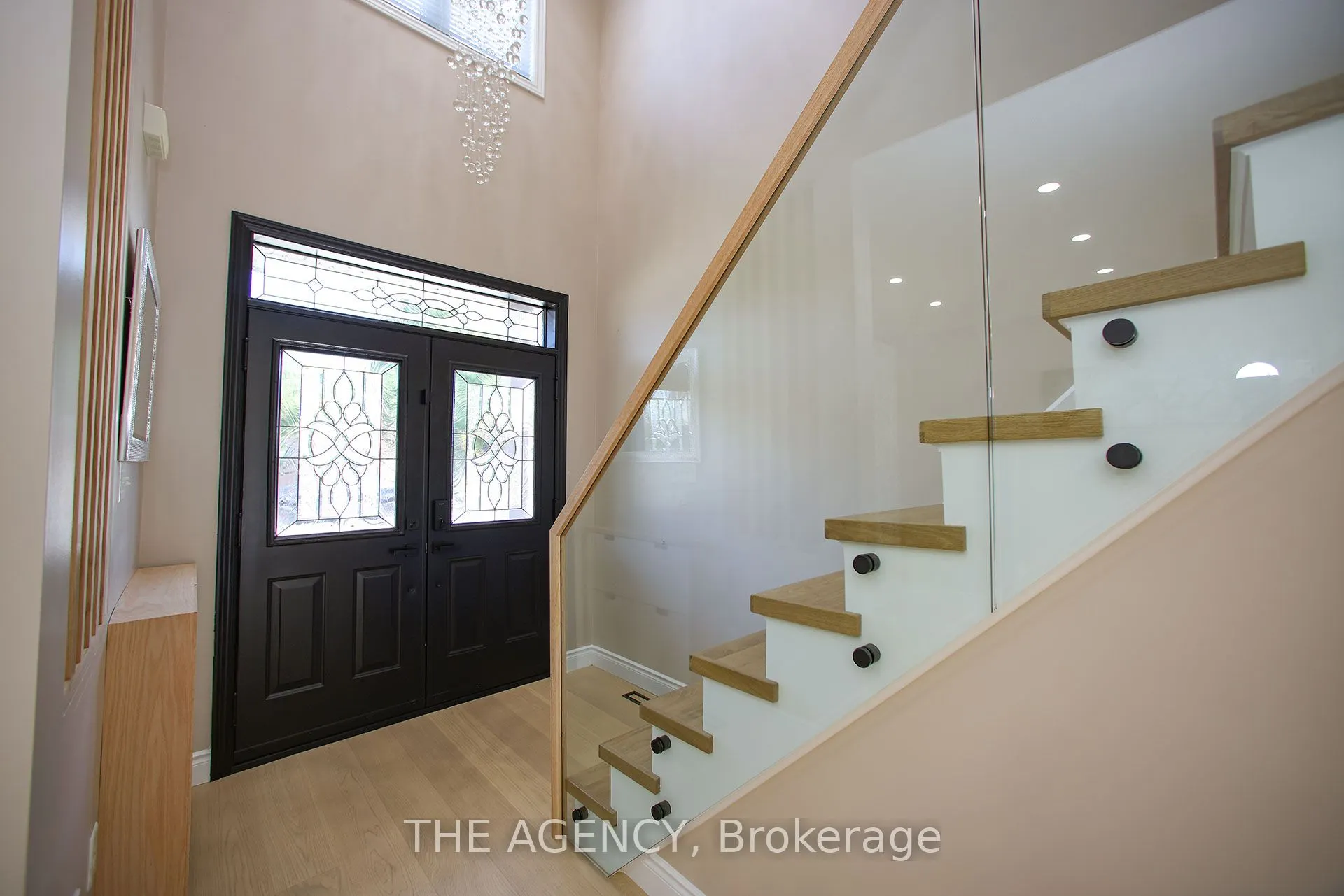 88 Glendower Crescent