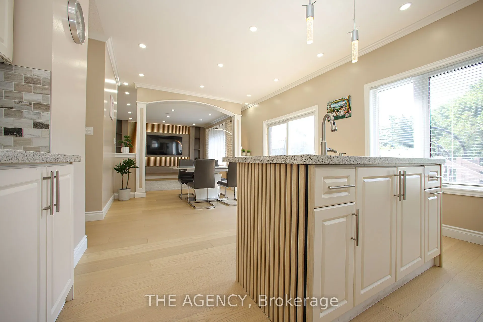 88 Glendower Crescent