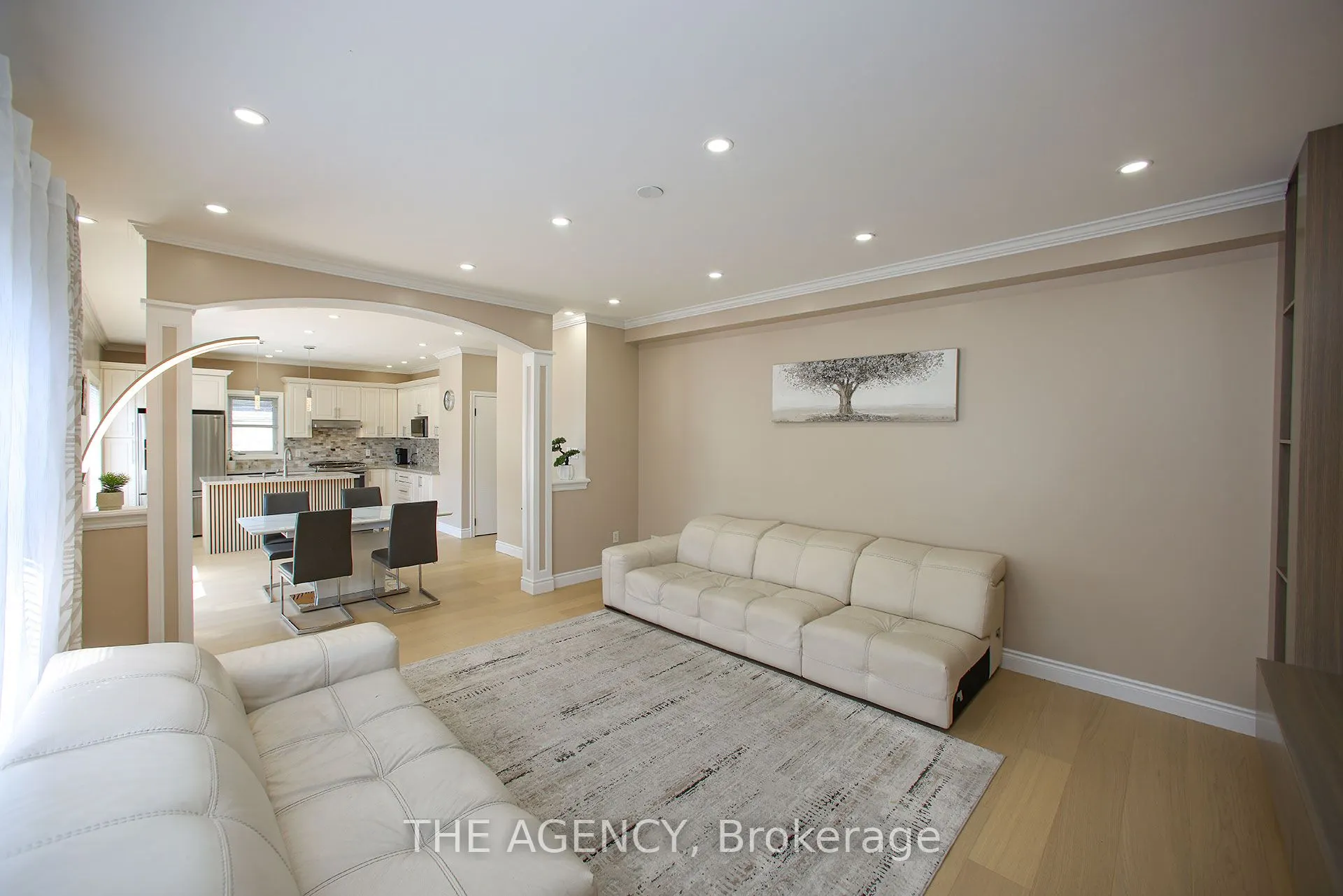 88 Glendower Crescent