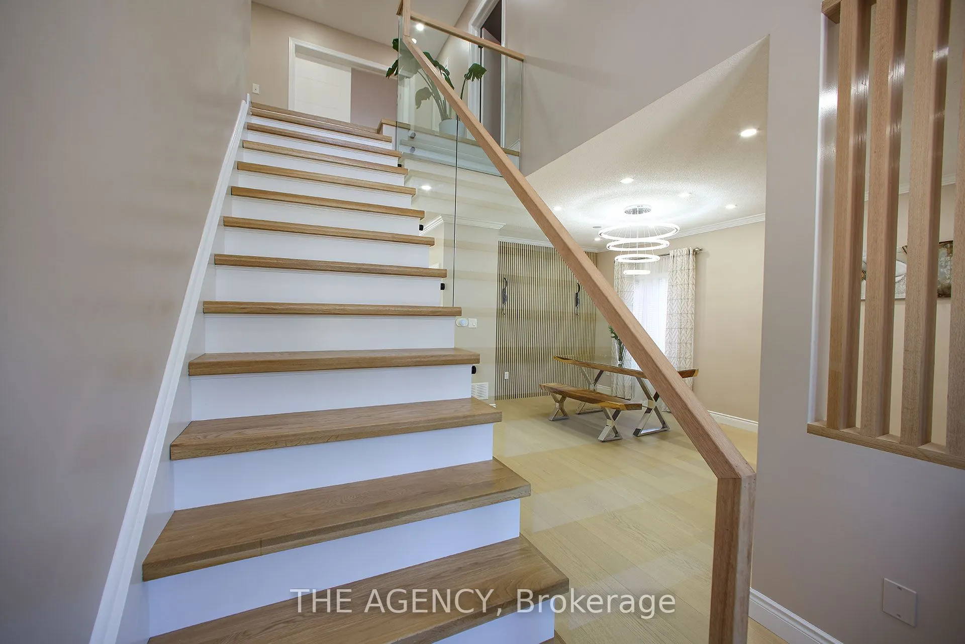 88 Glendower Crescent