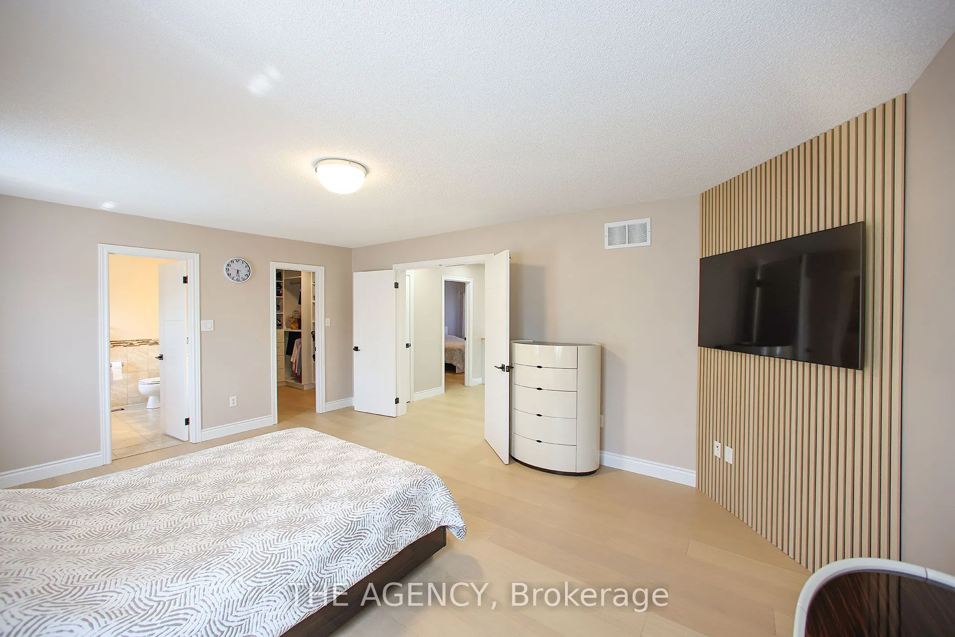 88 Glendower Crescent