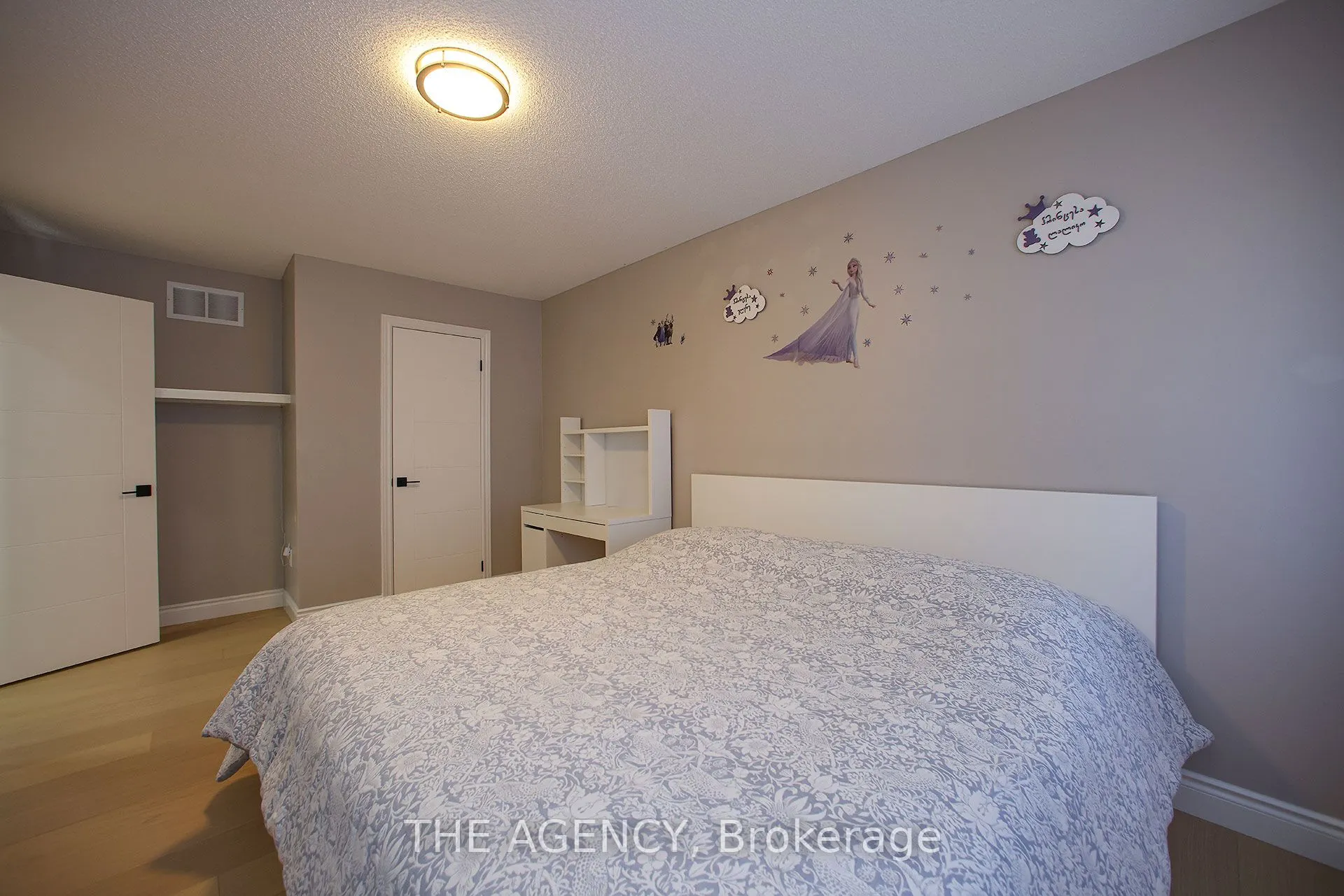 88 Glendower Crescent