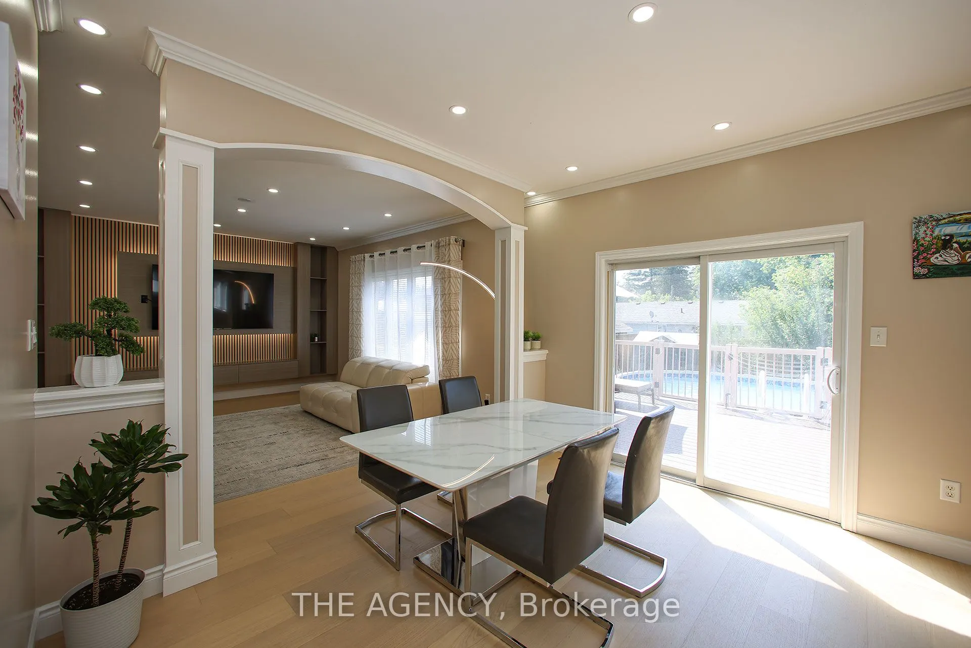 88 Glendower Crescent